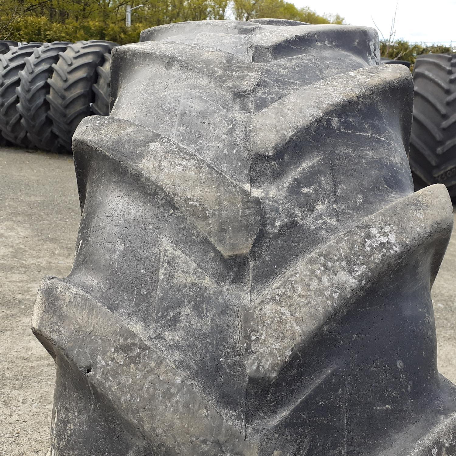  Cauciucuri 14.9R28 (380/85R28) Michelin