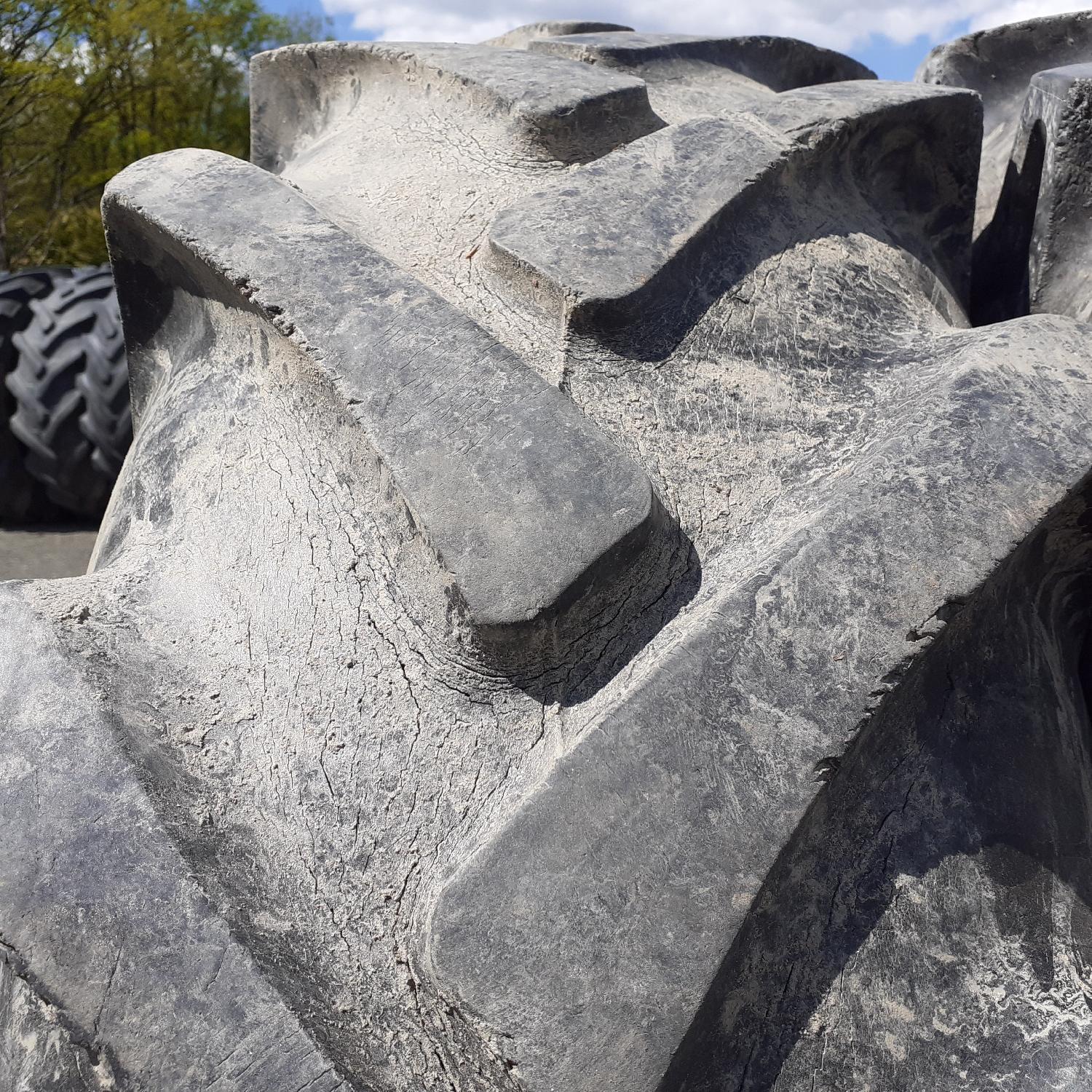 Cauciucuri 14.9R28 (380/85R28) Semperit