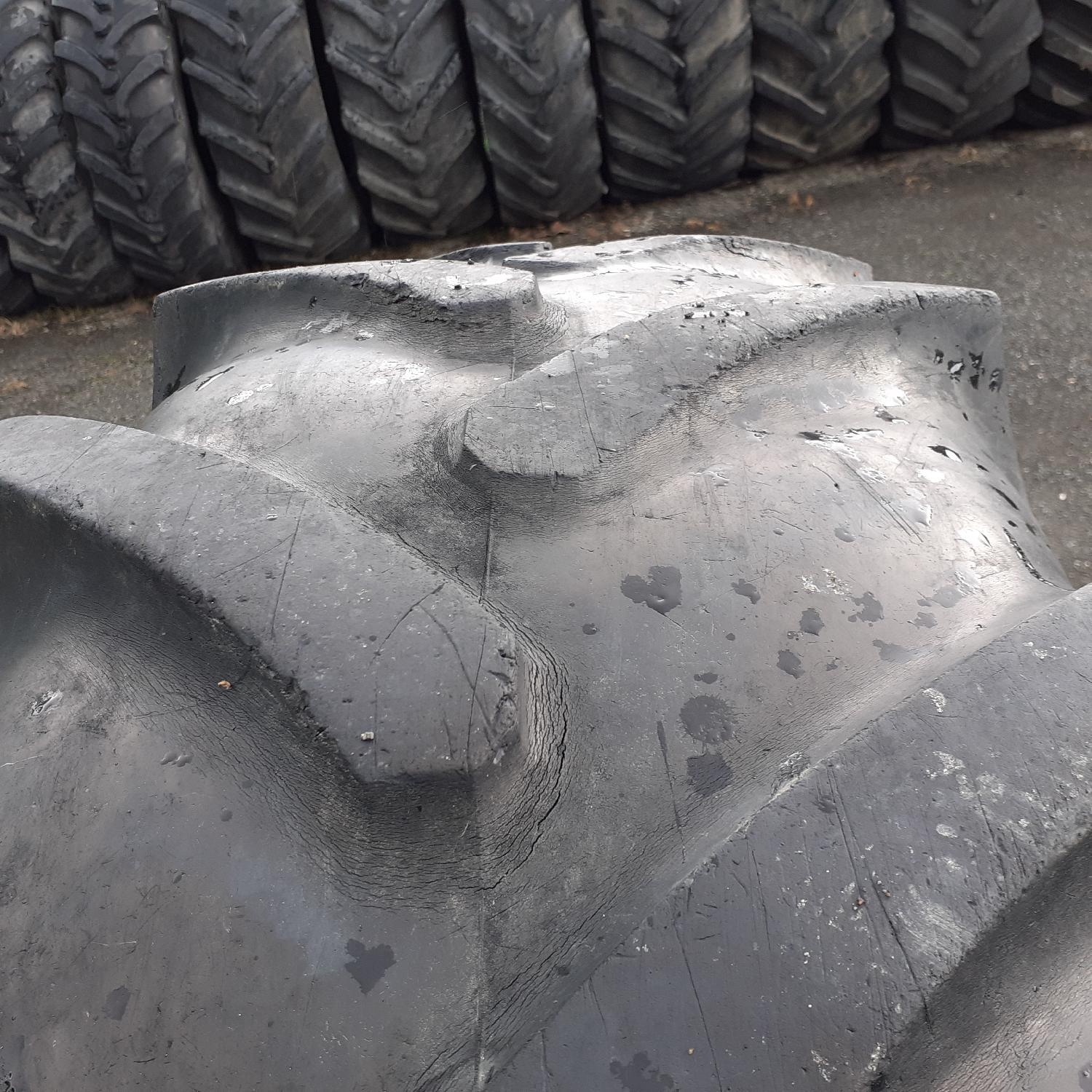  Cauciucuri 14.9-28 (380/85R28) Michelin