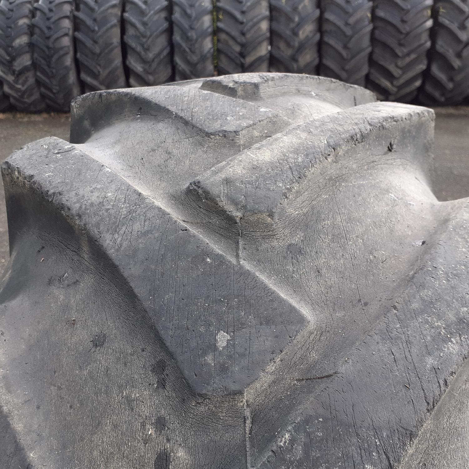  Cauciucuri 14.9-28 (380/85R28) Semperit