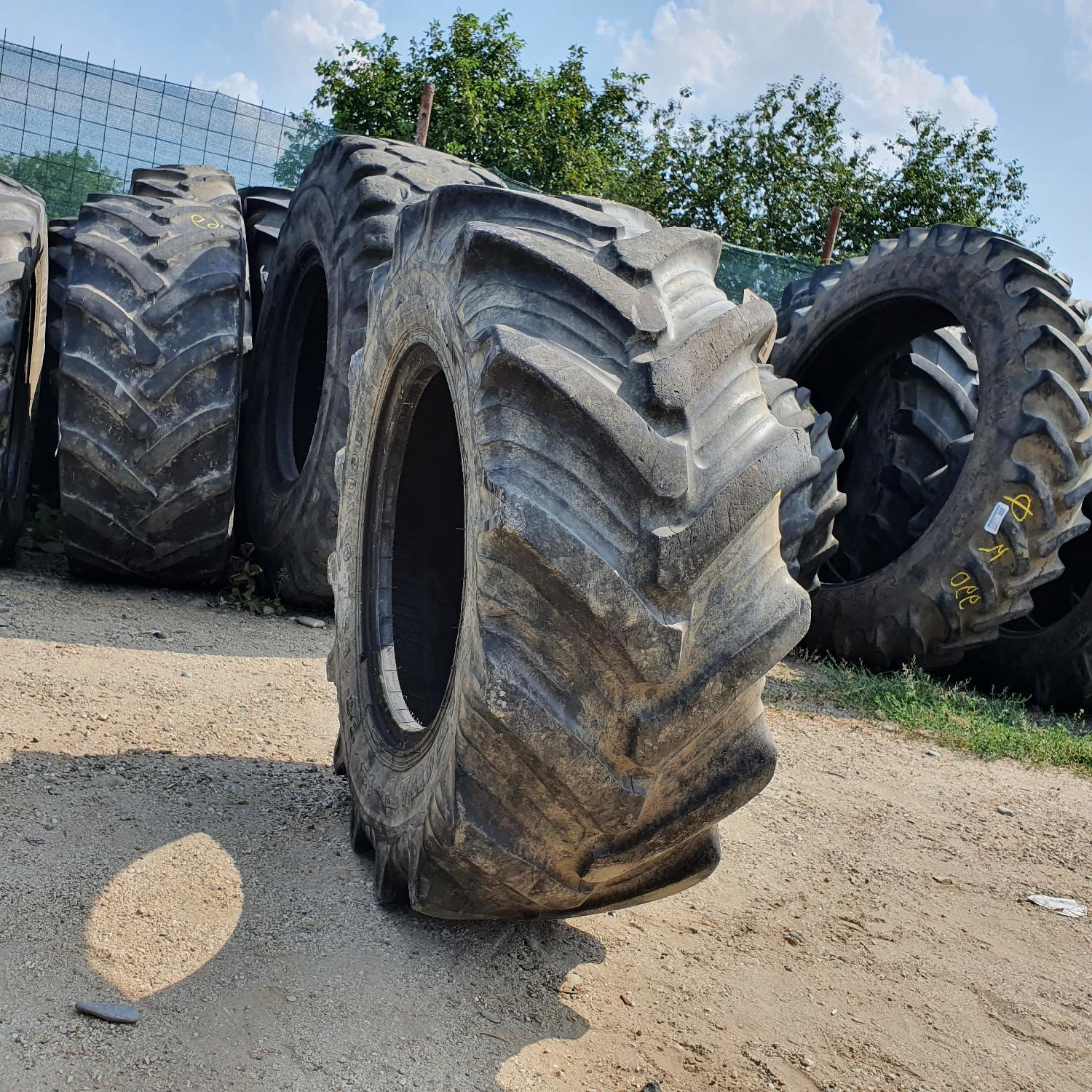  Cauciucuri 360/70R20 Taurus