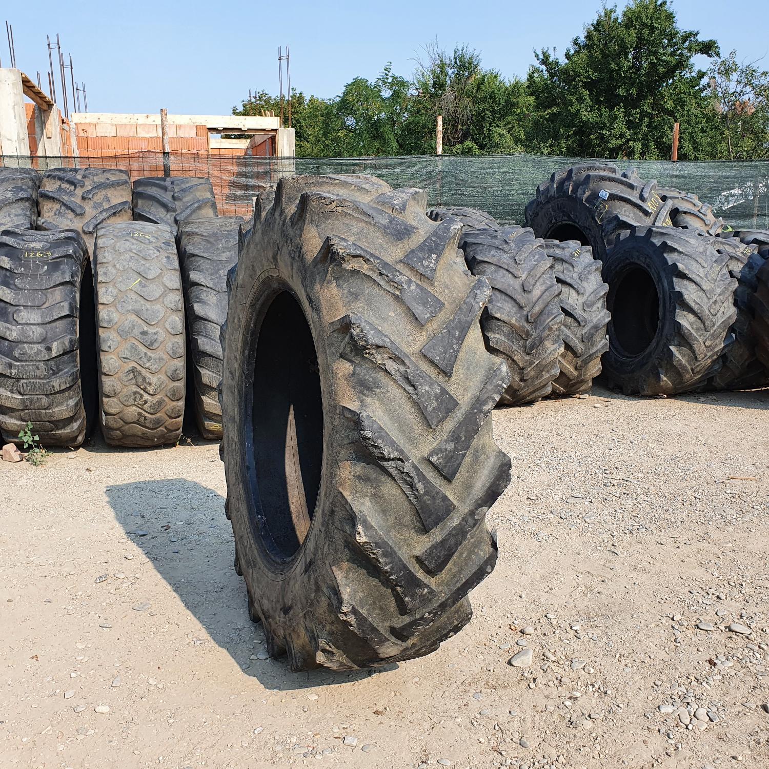  Cauciucuri 14.9-28 (380/85R28) Semperit