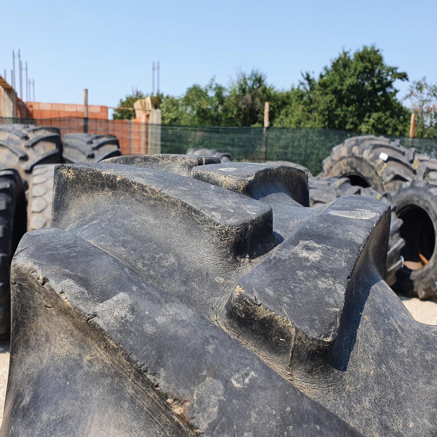  Cauciucuri 12.4-28 (320/85R28) Semperit