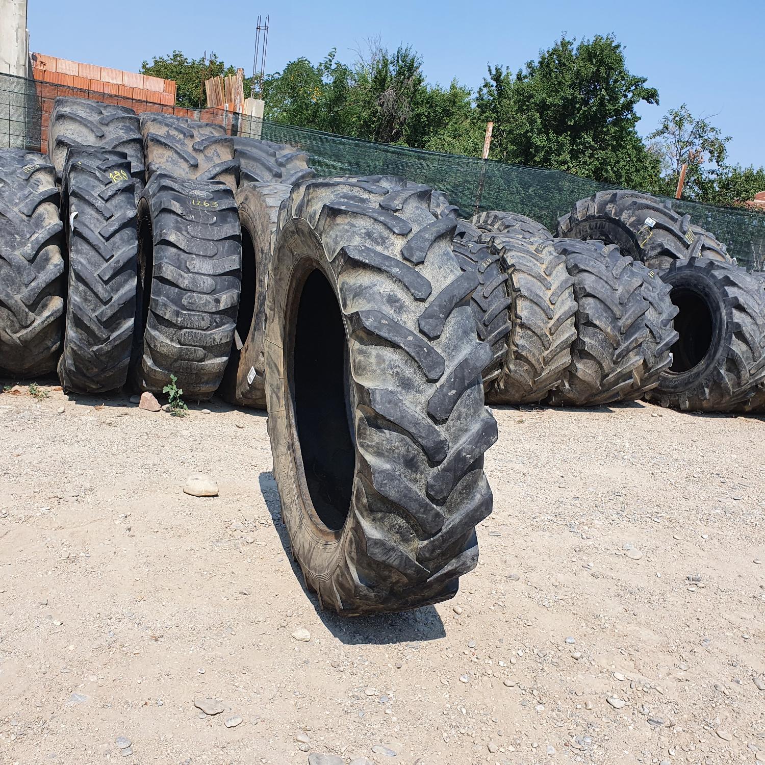  Cauciucuri 12.4-28 (320/85R28) Barum