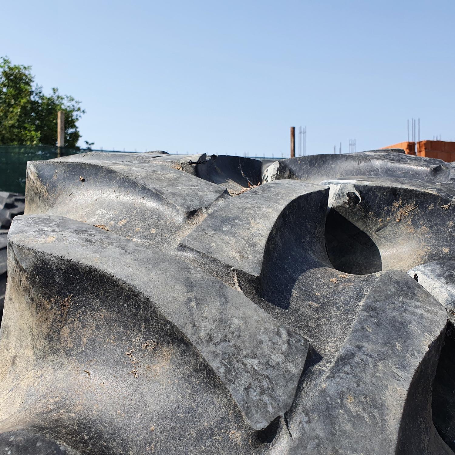  Cauciucuri 12.4-28 (320/85R28) Firestone