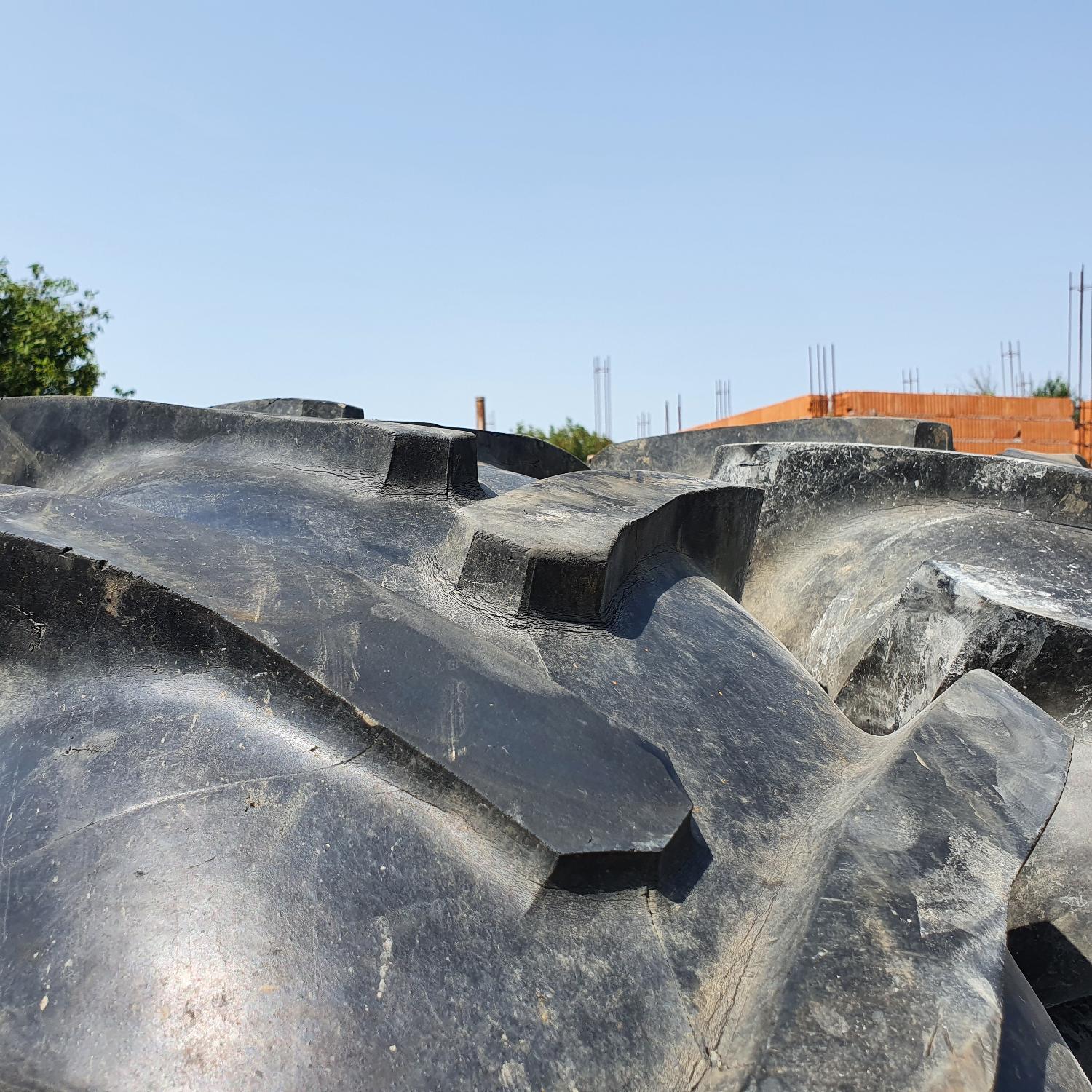  Cauciucuri 14.9R28 (380/85R28) Barum