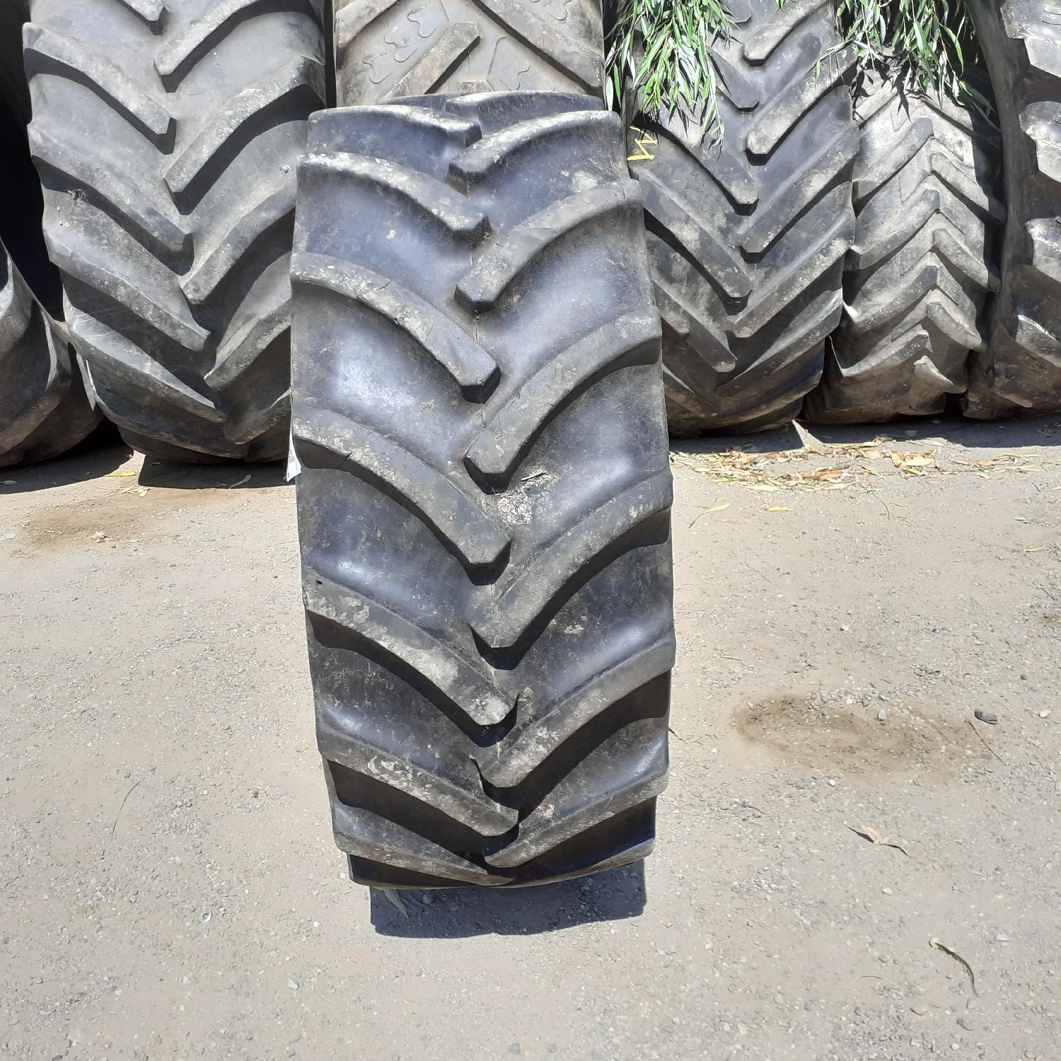  Cauciucuri 440/65R24  Continental