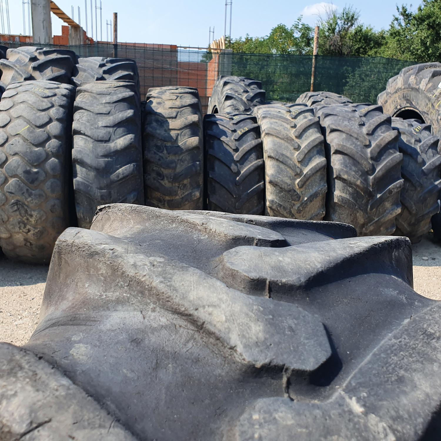  Cauciucuri 12.5-20  Goodyear