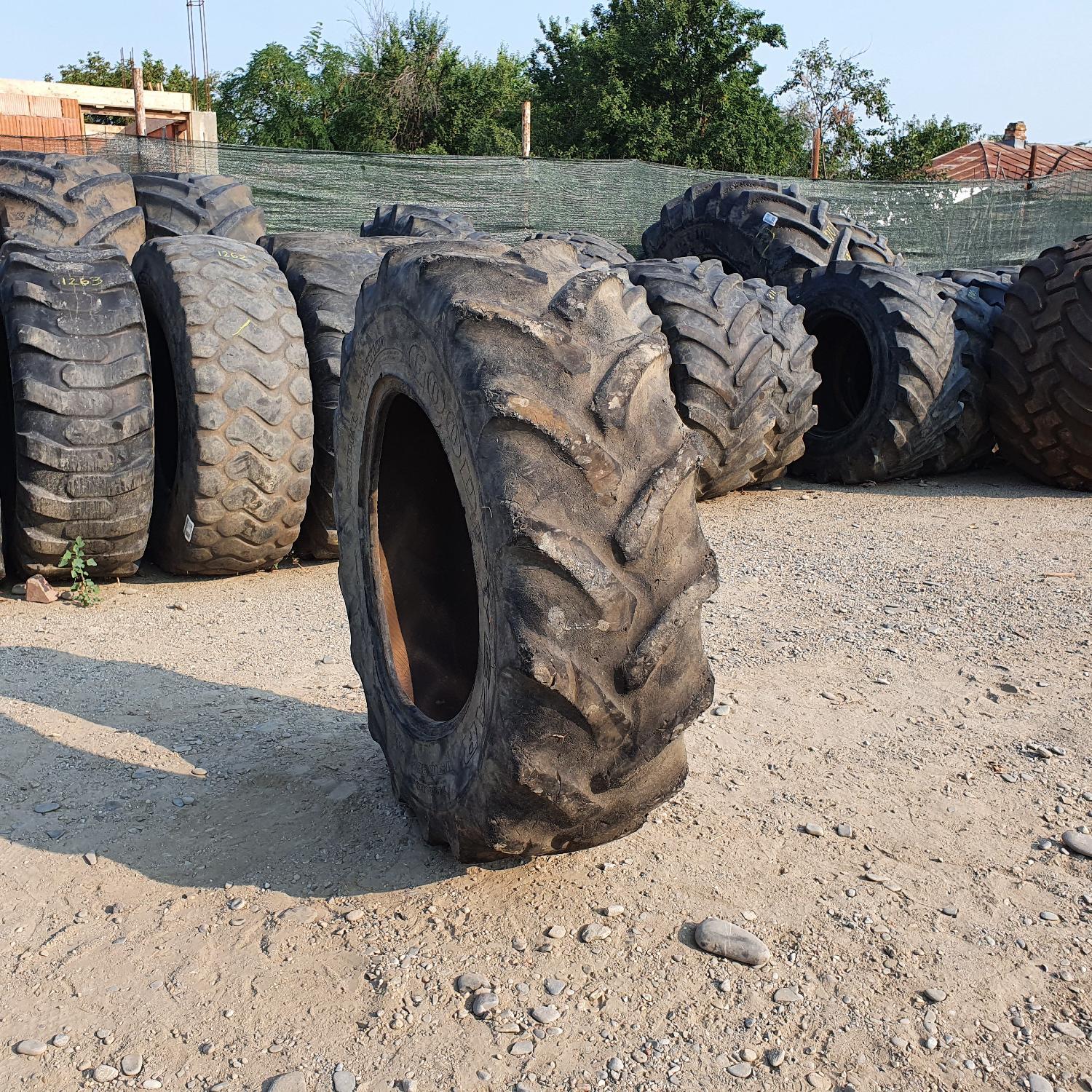  Cauciucuri 13.6R24 Goodyear