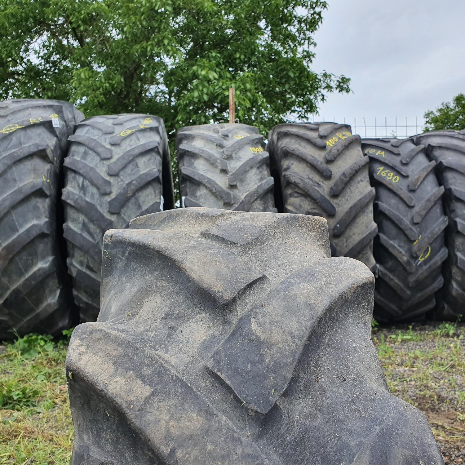  Cauciucuri 10.5-18 (10.5/80R18) Pirelli