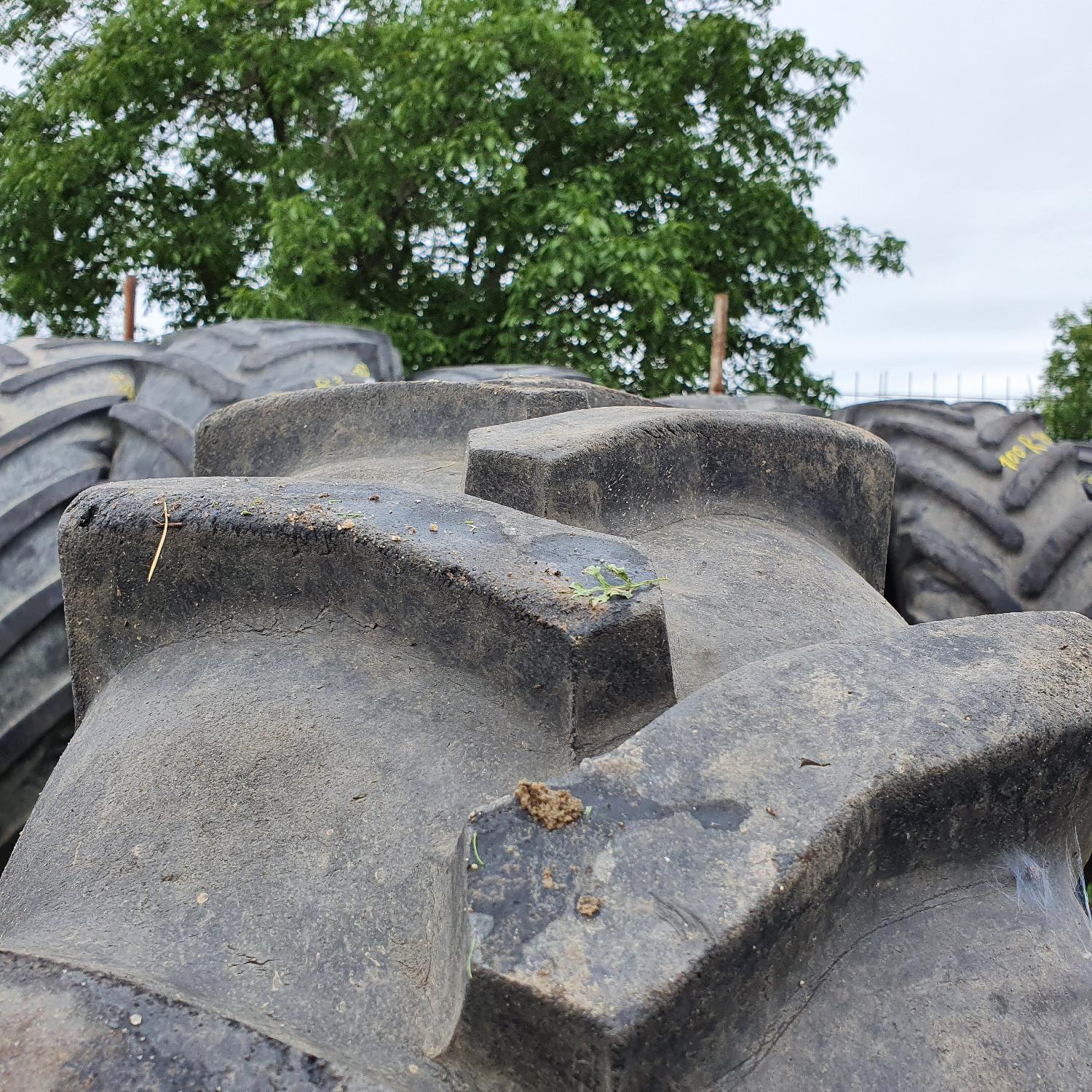  Cauciucuri 12.4-28 (320/85R28) Armour