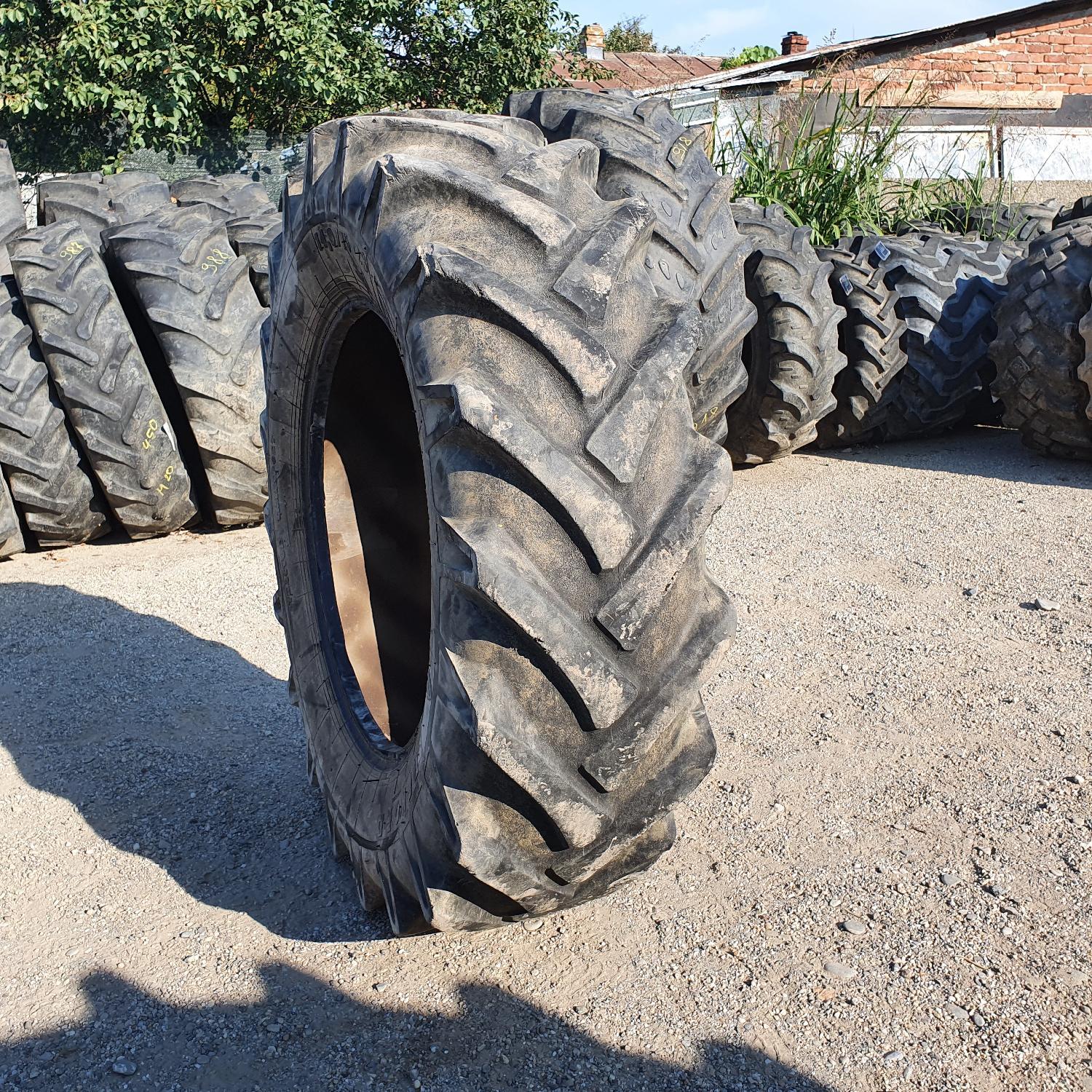  Cauciucuri 14.9-28 (380/85R28) Rekord