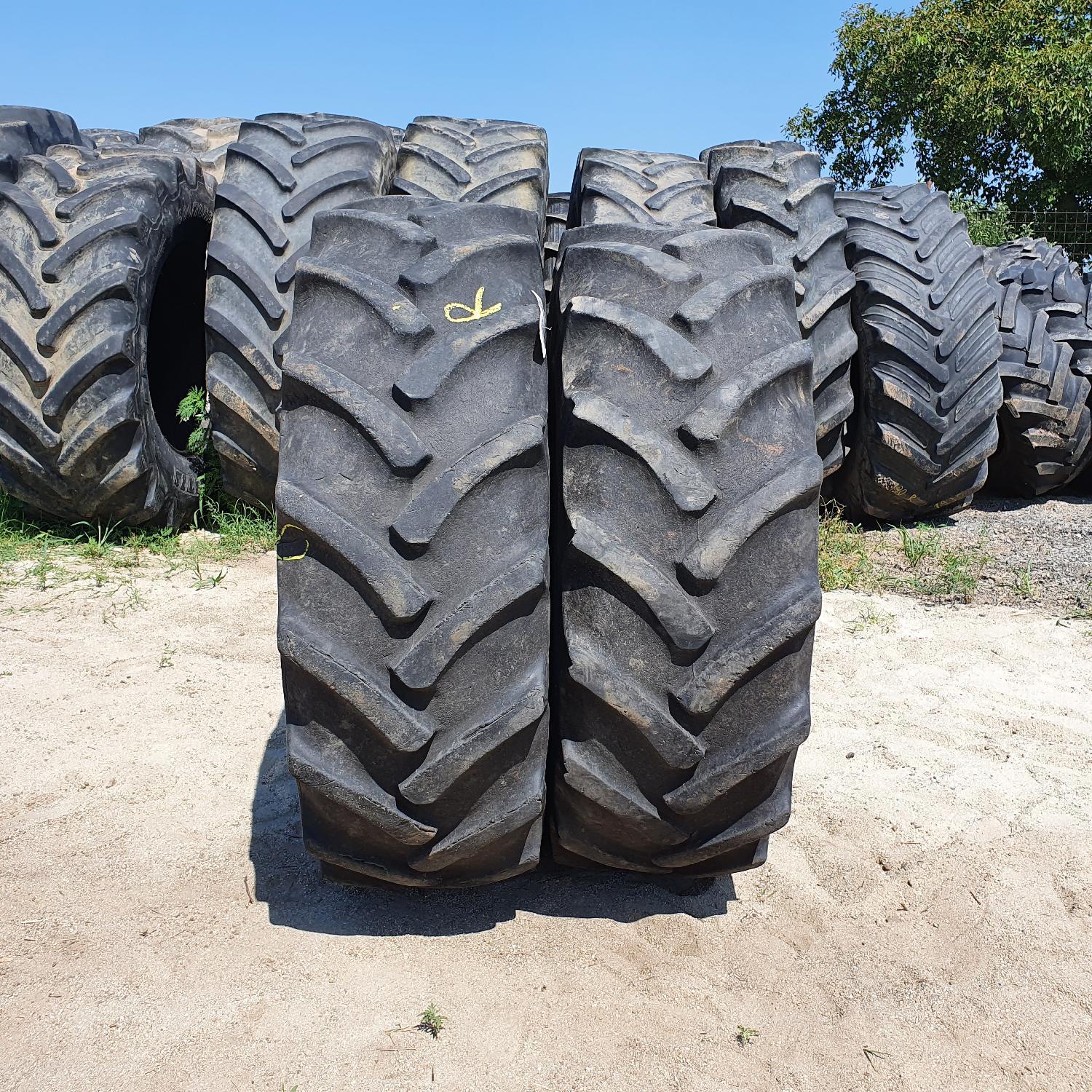  Cauciucuri 340/85R24 (13.6R24) Continental