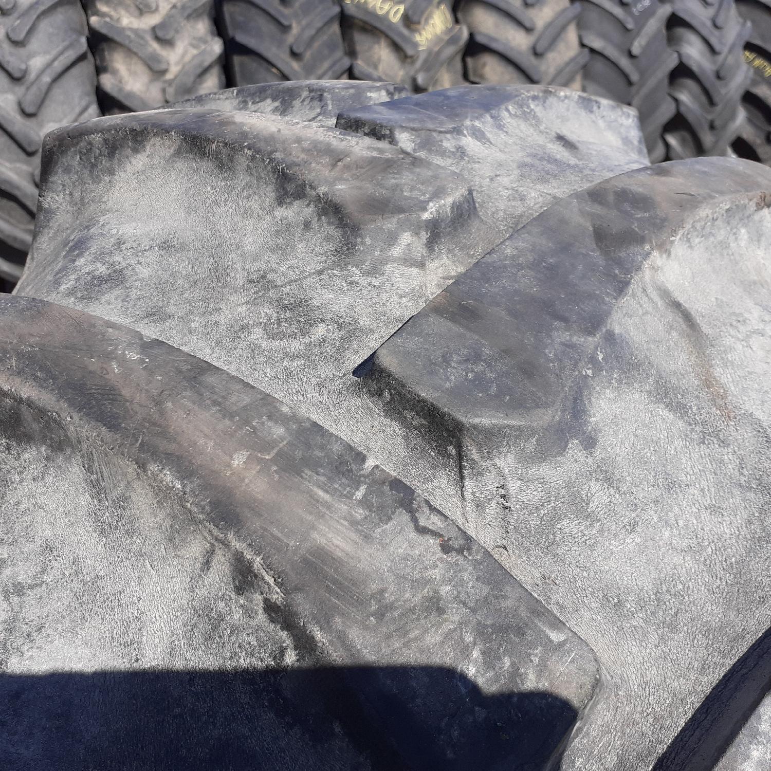  Cauciucuri 340/85R24 (13.6R24) Continental