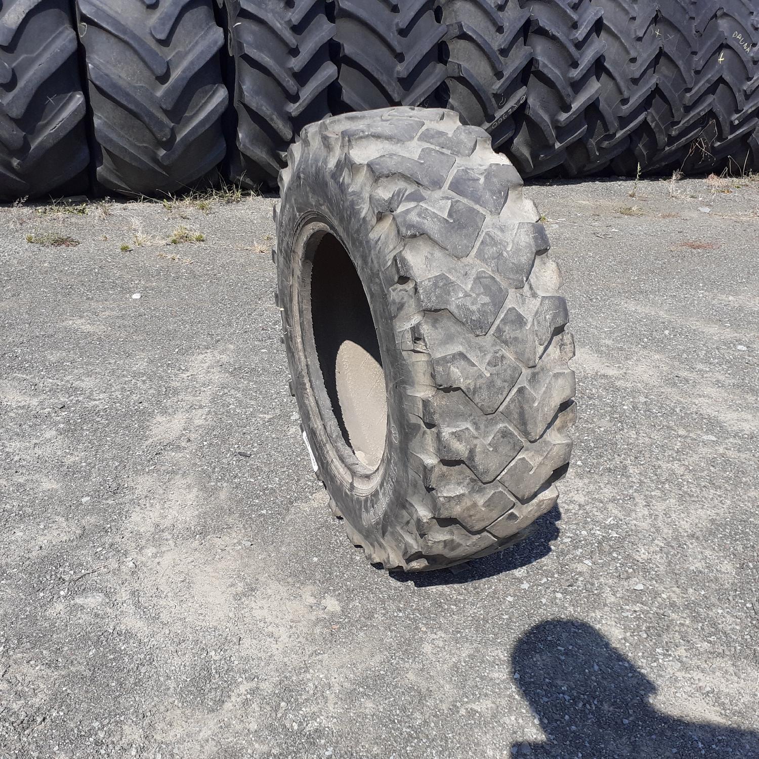  Cauciucuri 10.5-18 (10.5/80R18) Semperit