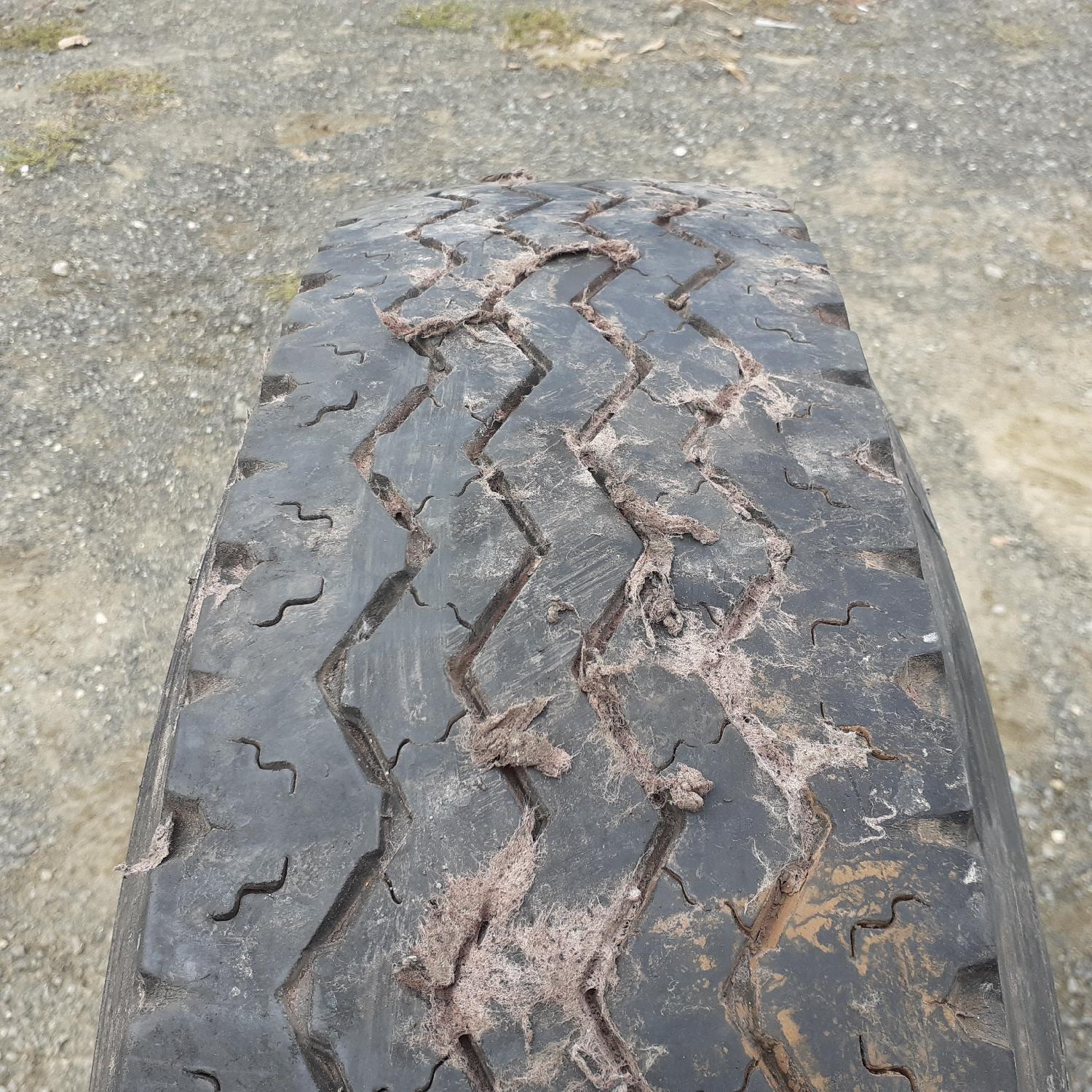  Cauciucuri 8.25-16  Michelin