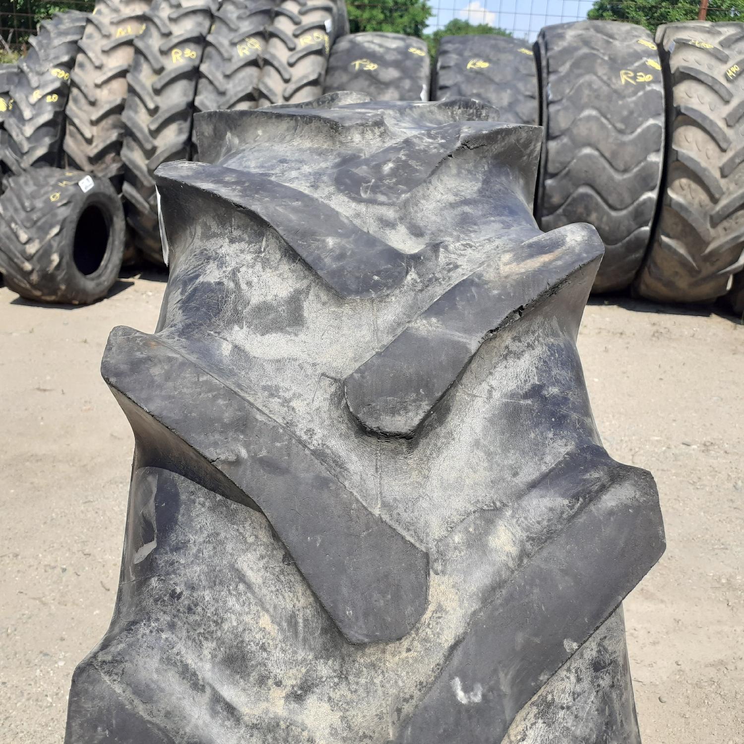  Cauciucuri 12.4R28 (320/85R28) Semperit
