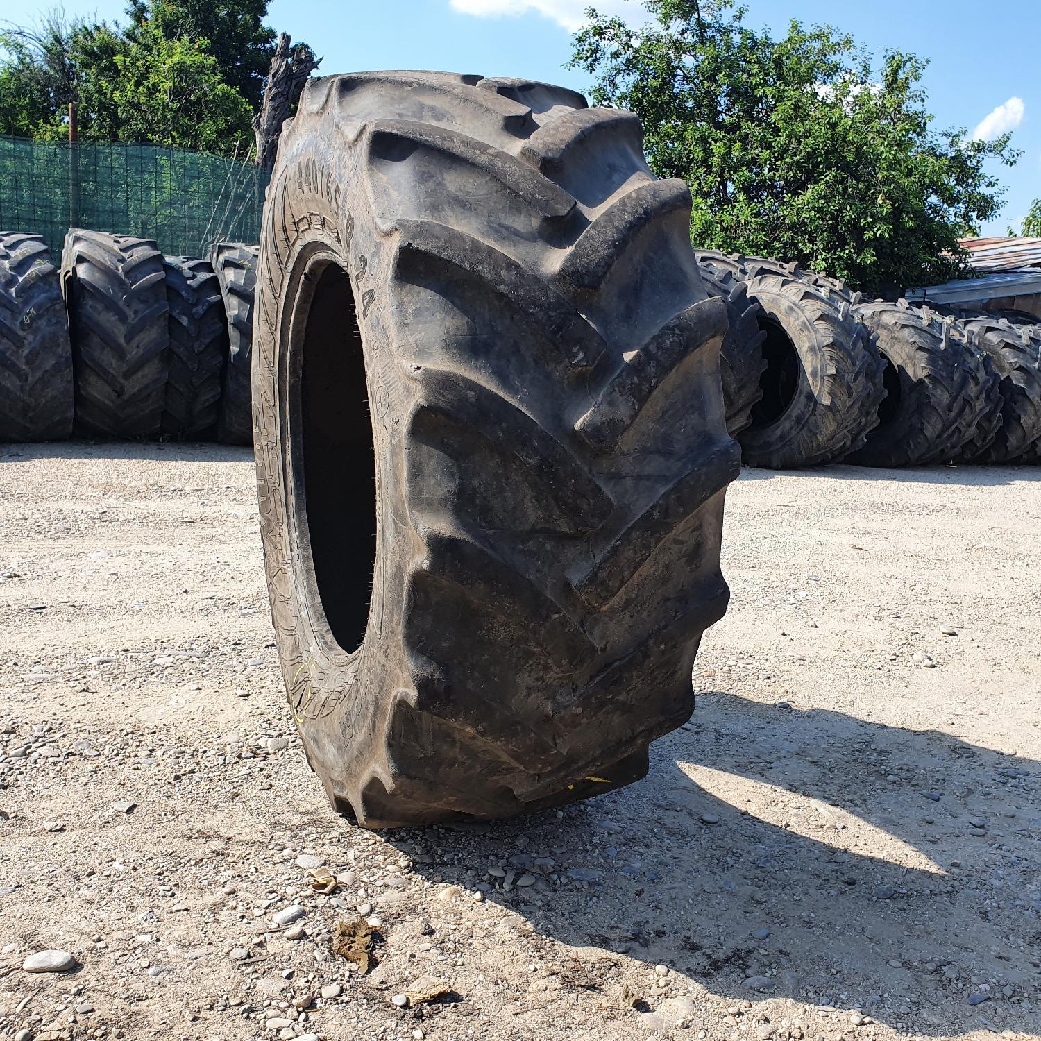  Cauciucuri 440/65R24  Mitas