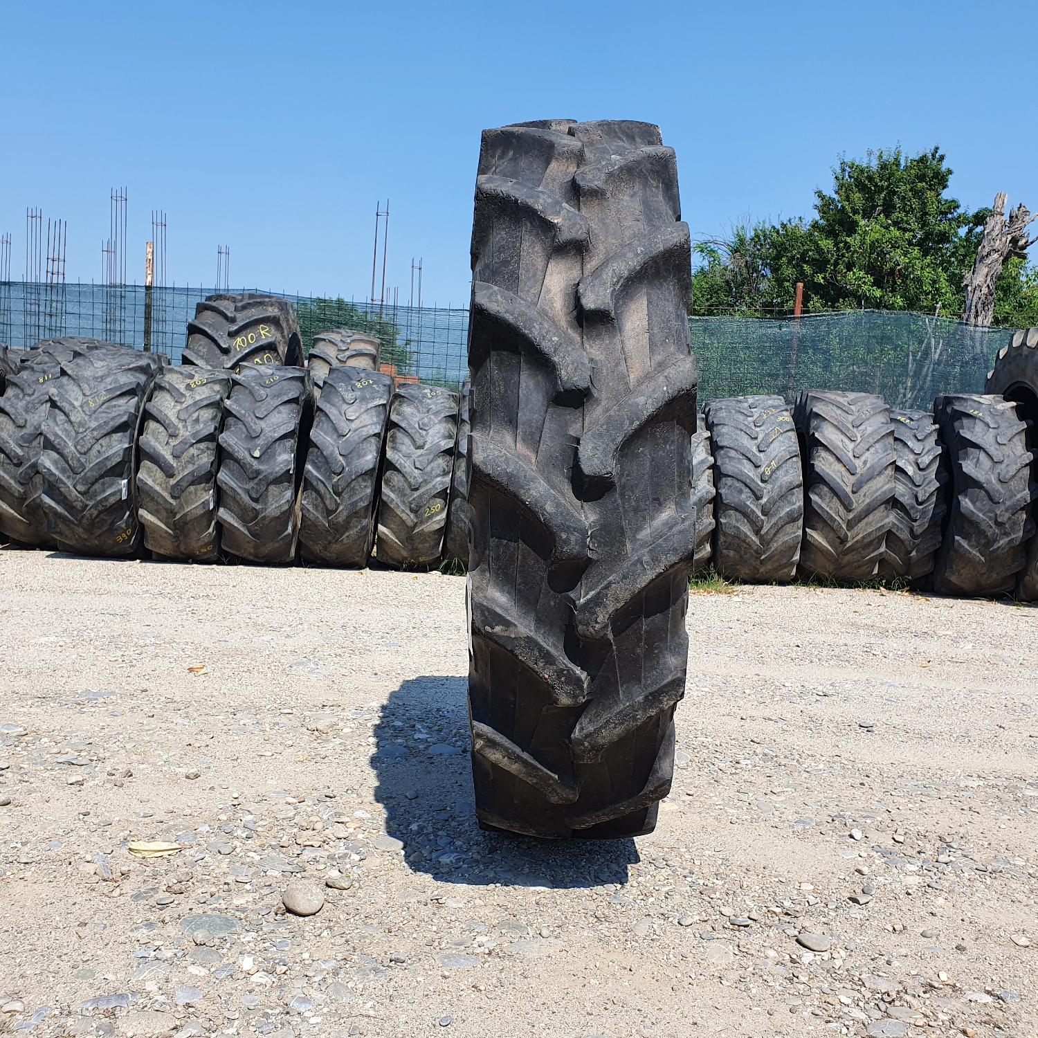  Cauciucuri 12.4R28 (320/85R28) Pirelli