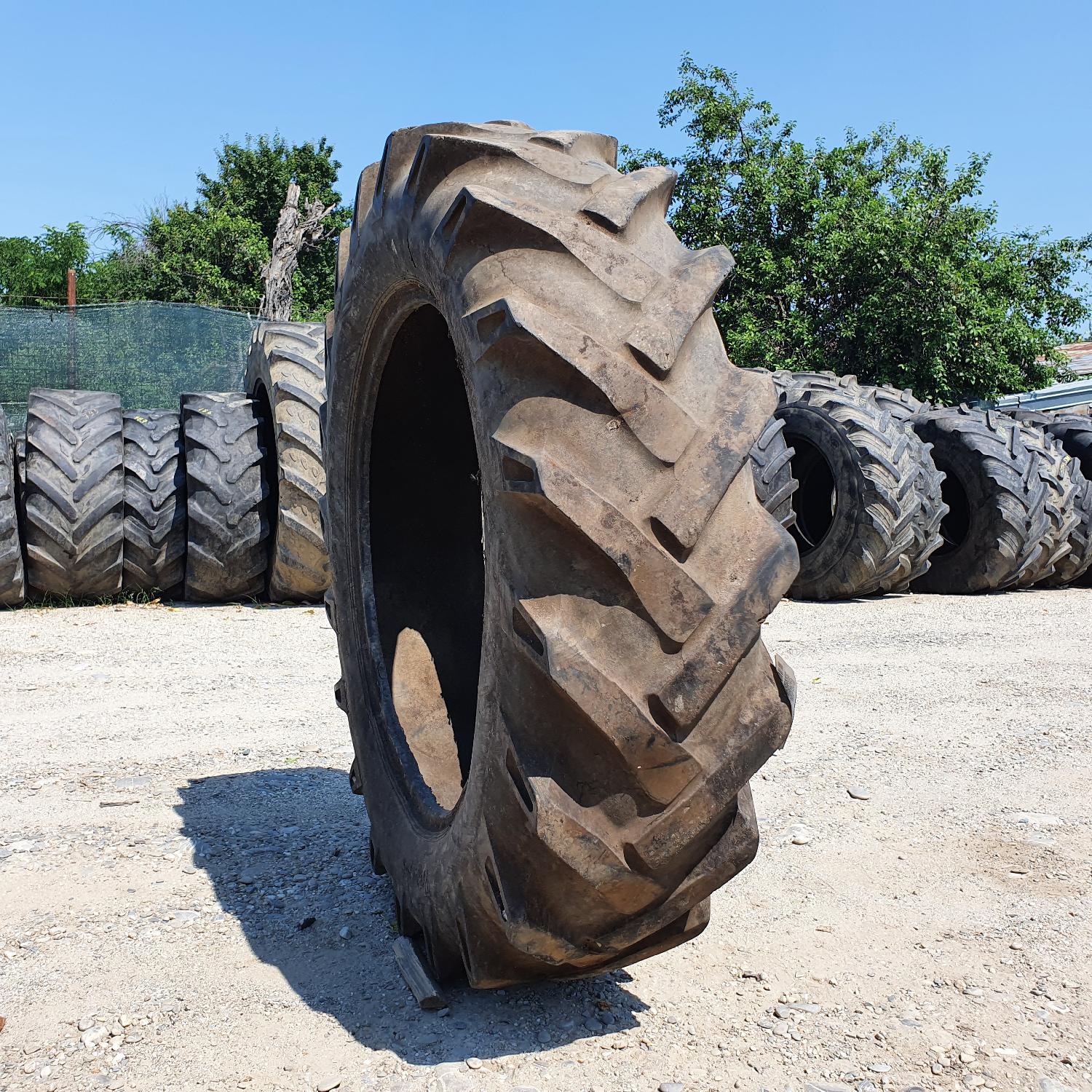  Cauciucuri 12.4-28 (320/85R28) Trelleborg