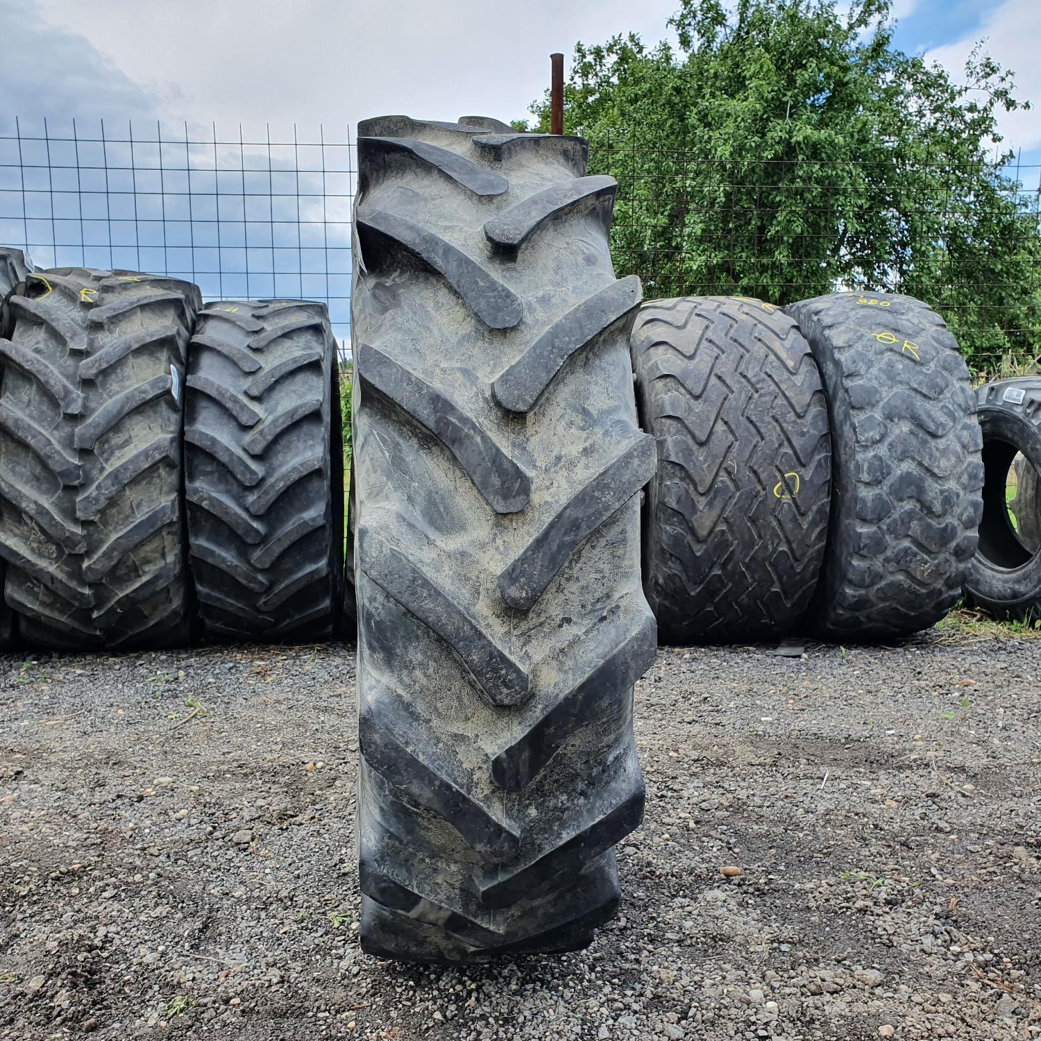  Cauciucuri 12.4R28 (320/85R28) Semperit