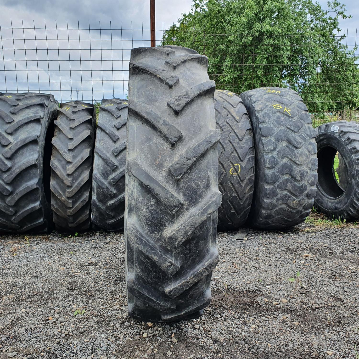  Cauciucuri 12.4 28 (320/85R28) 