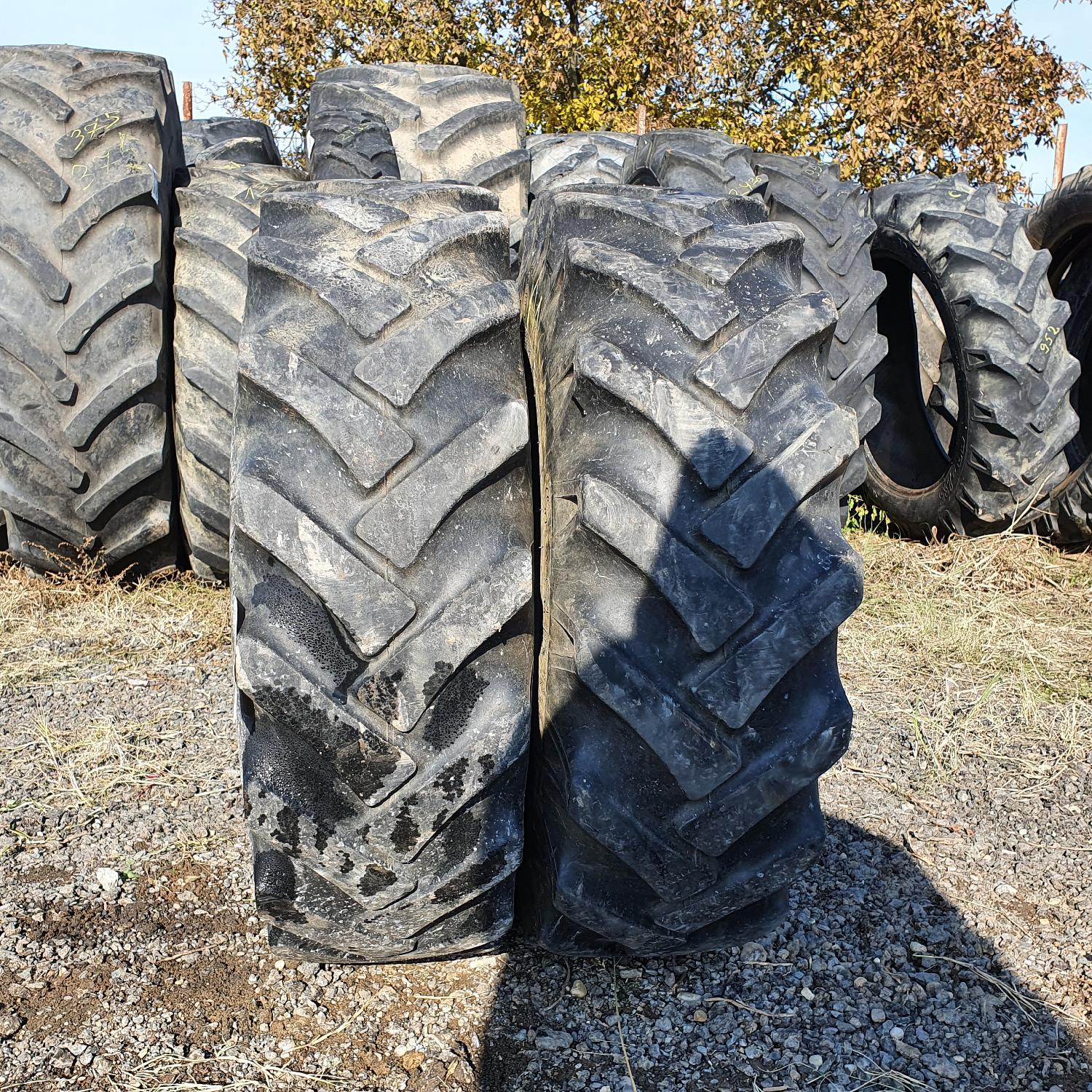  Cauciucuri 10.5-18 (10.5/80R18) Semperit