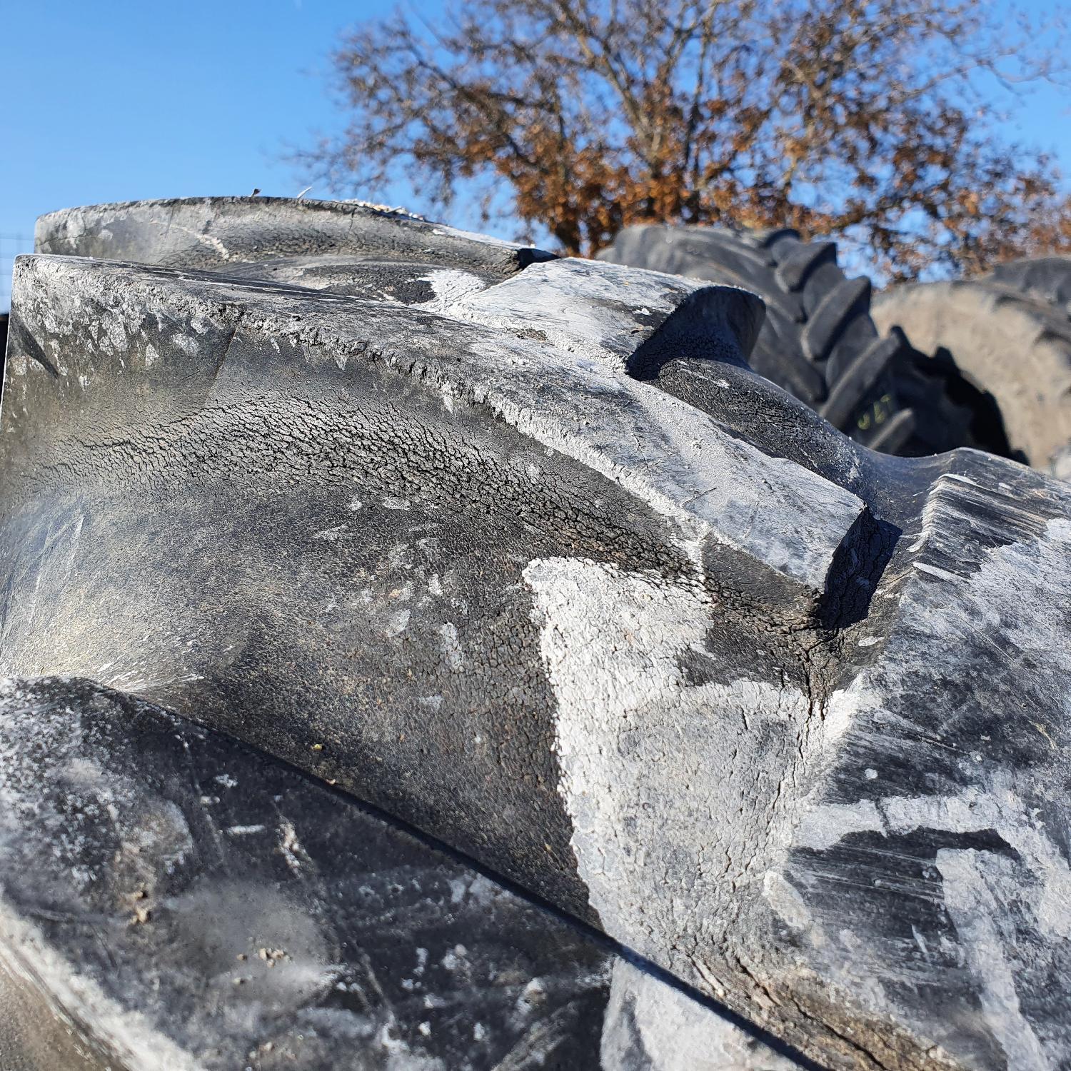  Cauciucuri 12.4-28 (320/85R28) Barum