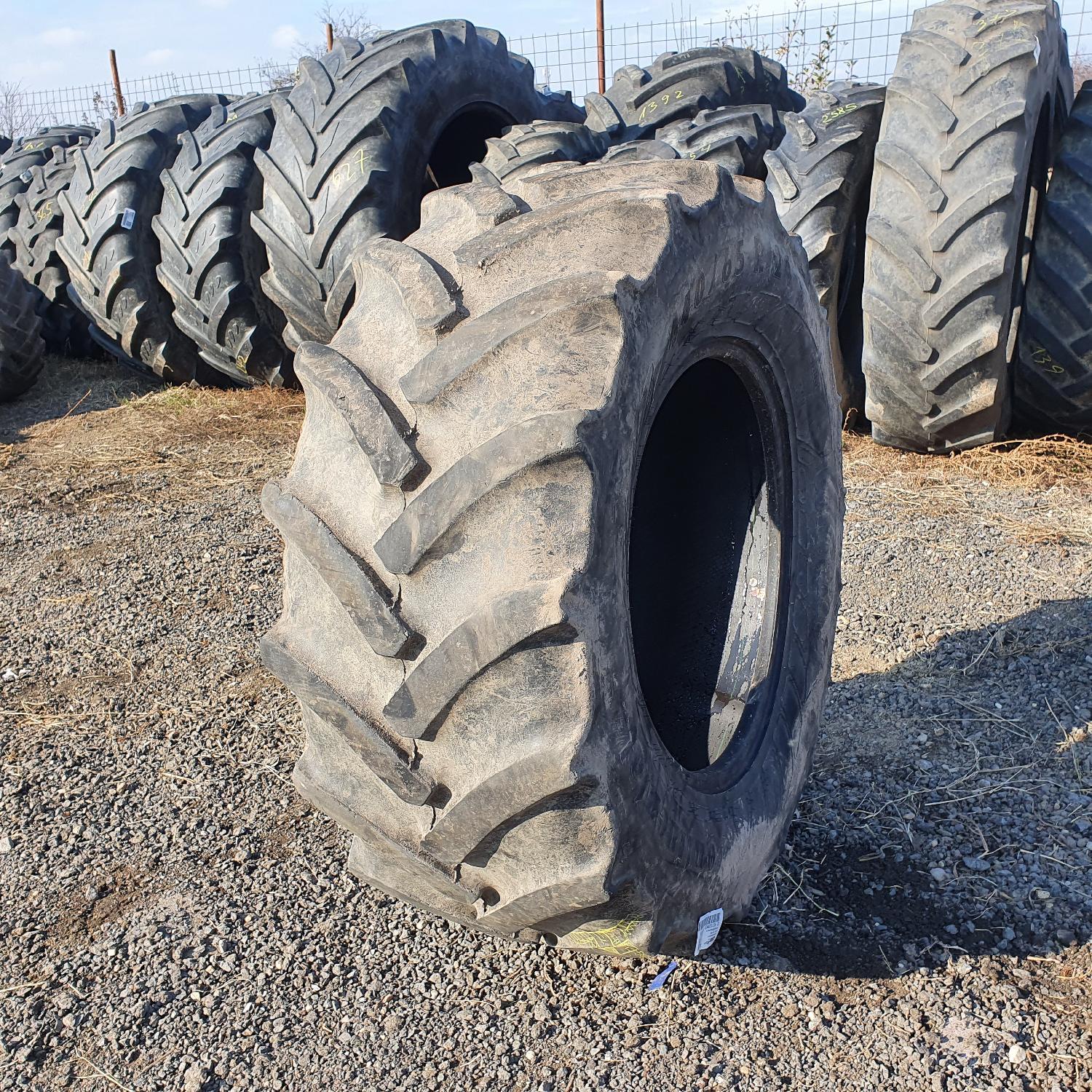  Cauciucuri 440/65R24  Continental