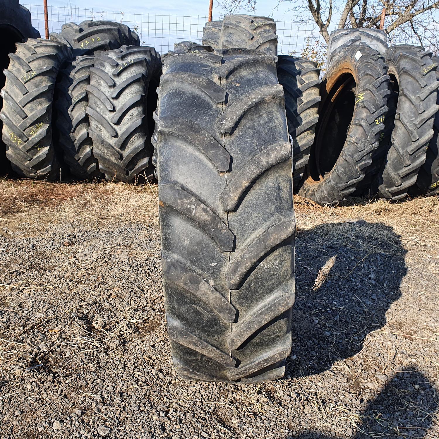  Cauciucuri 340/85R24 (13.6R24) Vredestein