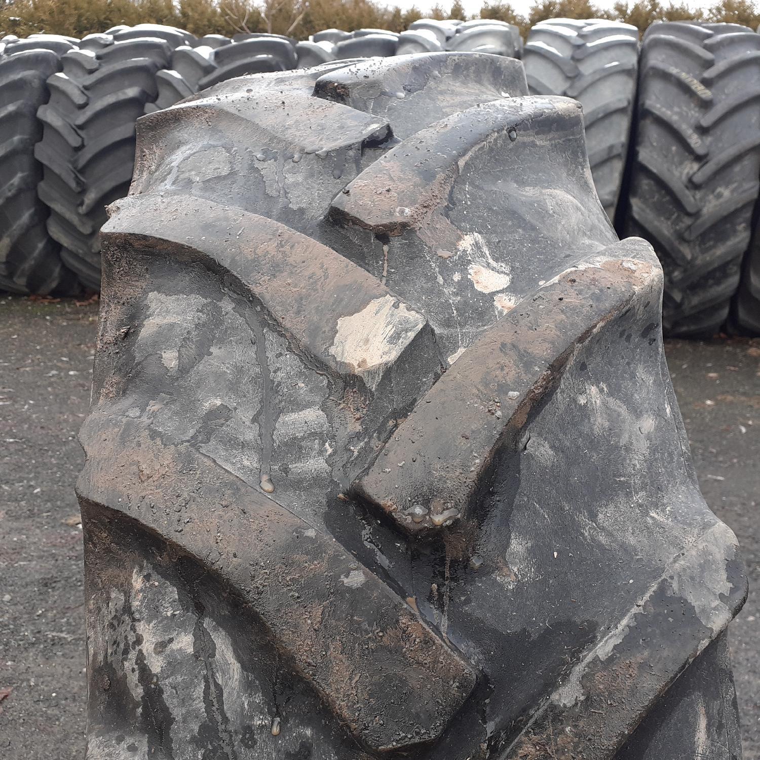  Cauciucuri 340/85R24 (13.6R24) Continental
