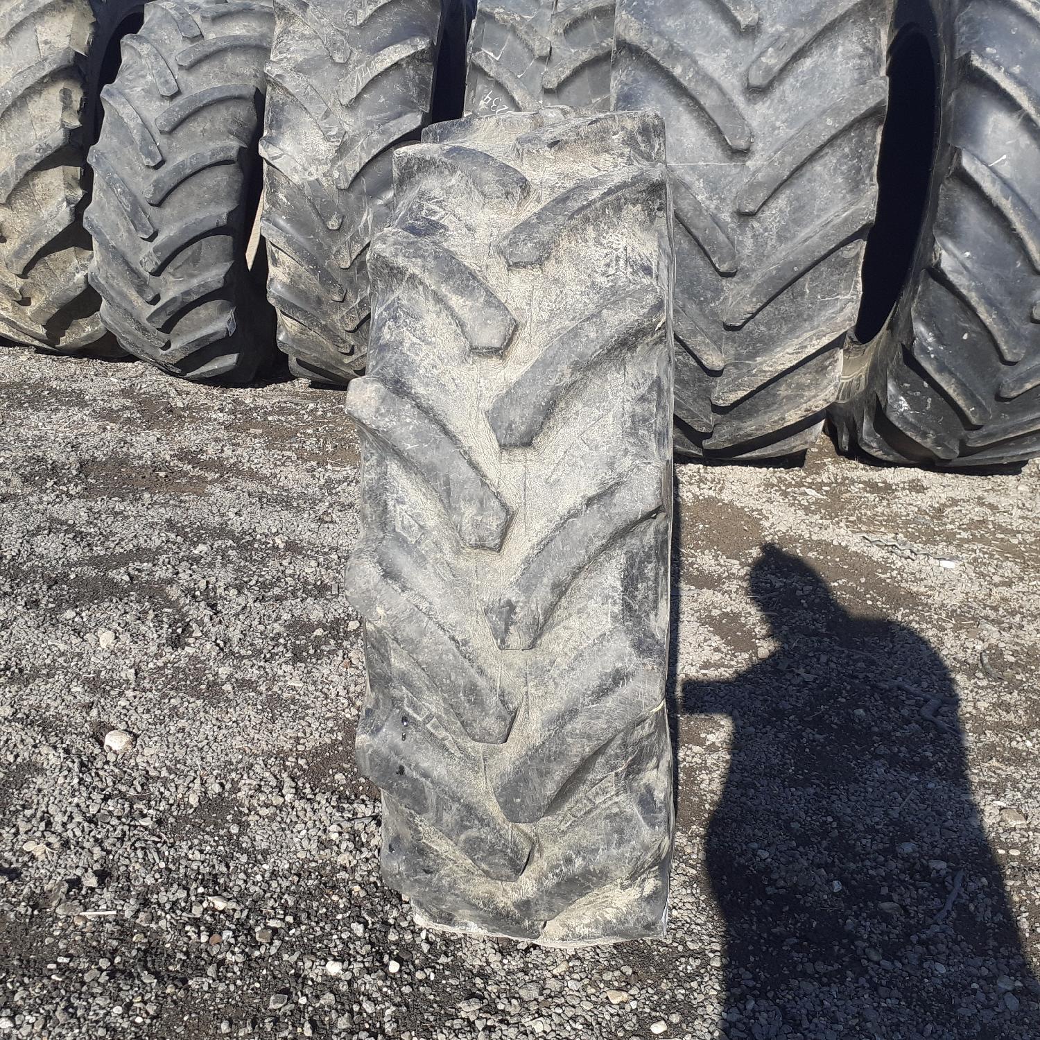  Cauciucuri 340/85R24 (13.6R24) Petlas