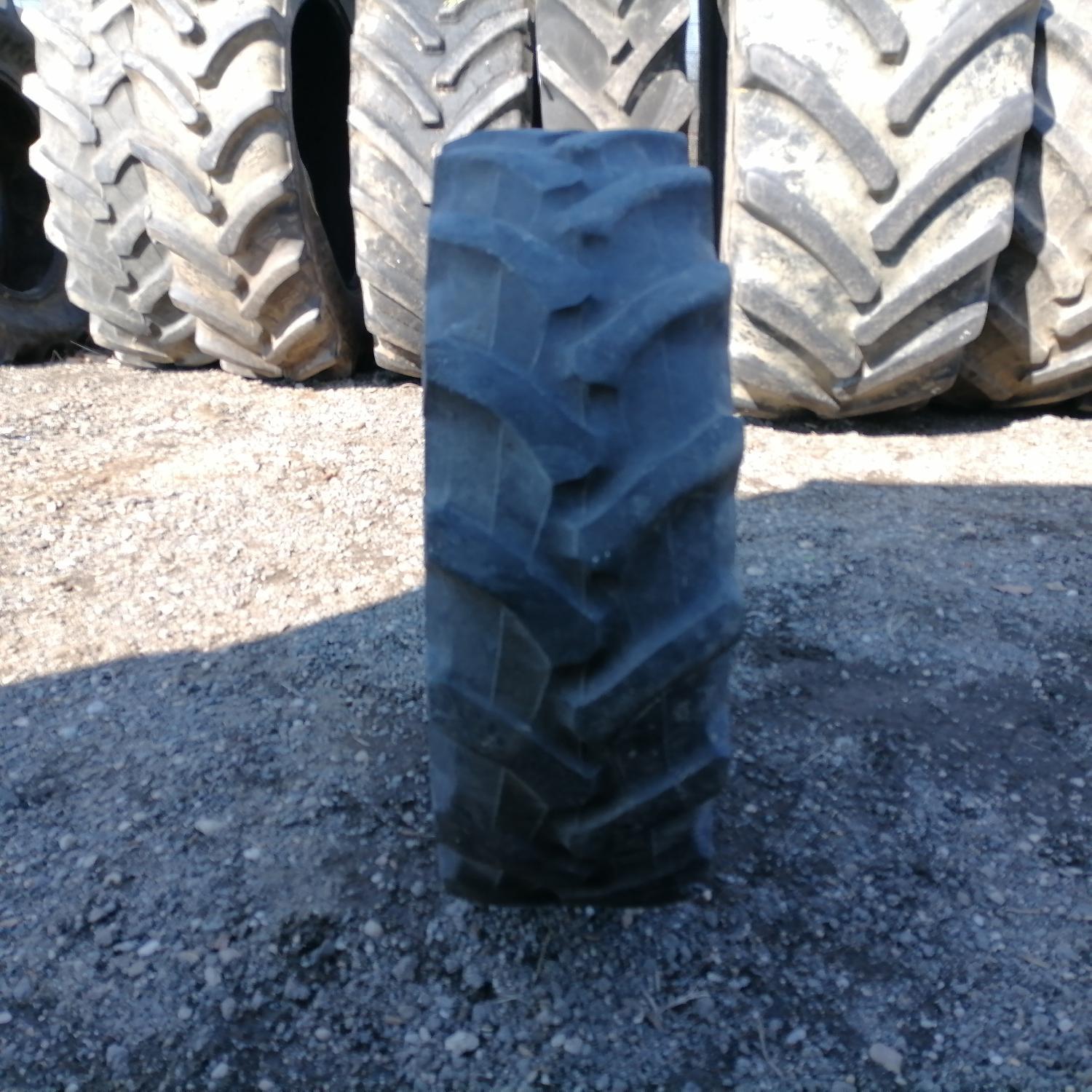  Cauciucuri 300/70R20 Pirelli