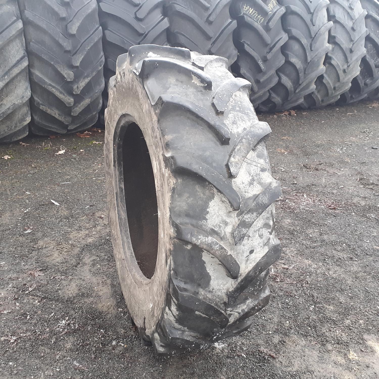  Cauciucuri 340/85R24 (13.6R24) Vredestein