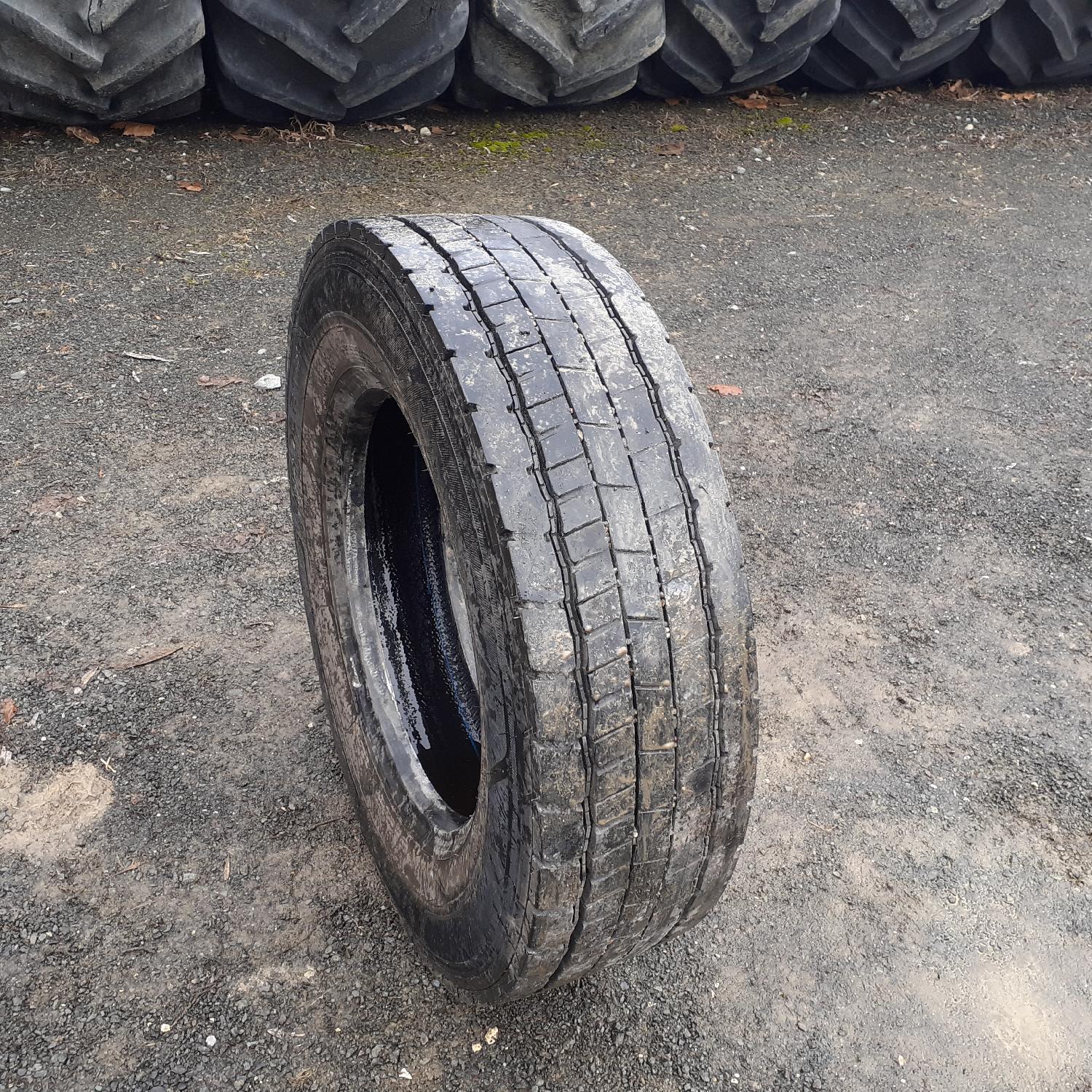  Cauciucuri 215/75R17.5  Uniroyal