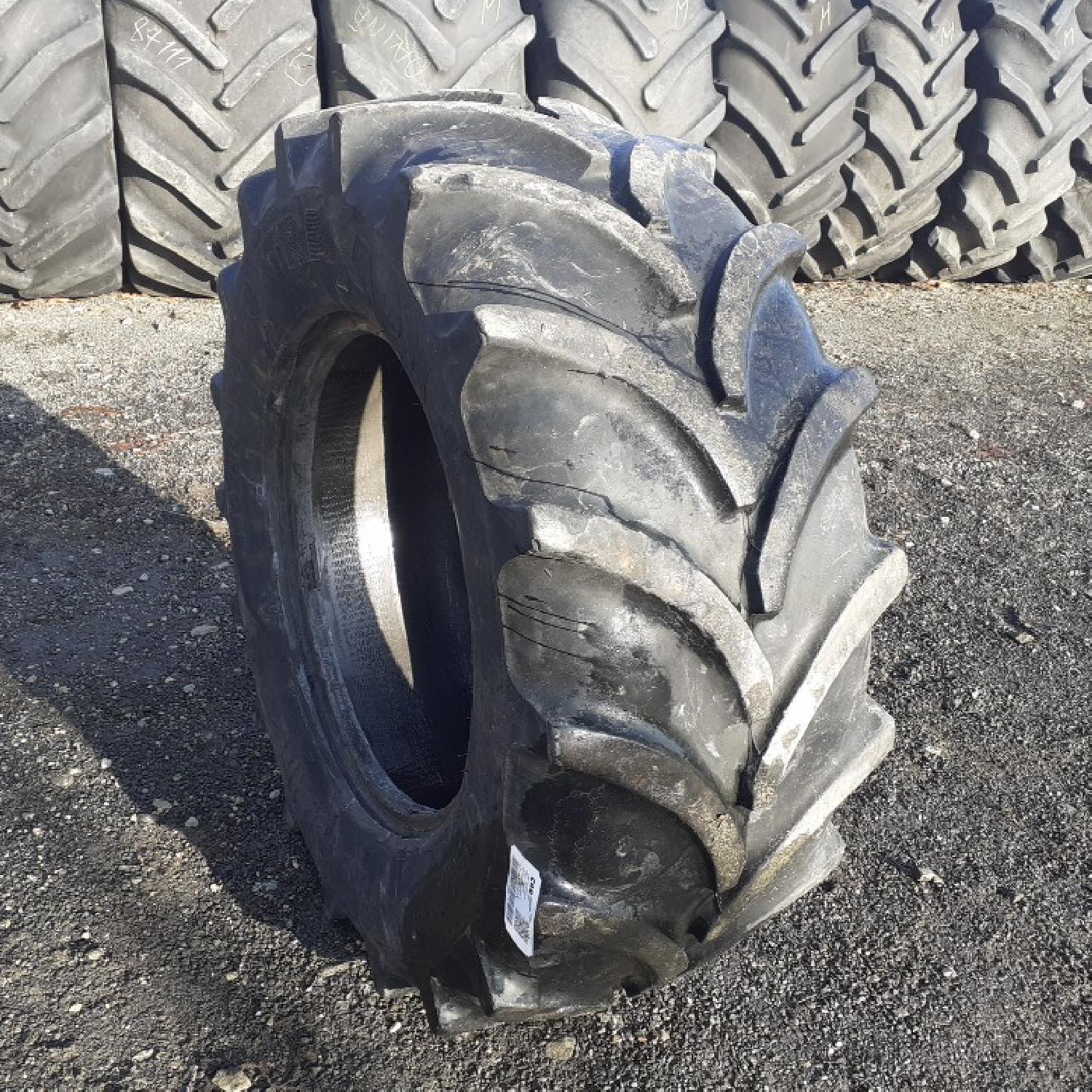  Cauciucuri 440/65R24  Vredestein