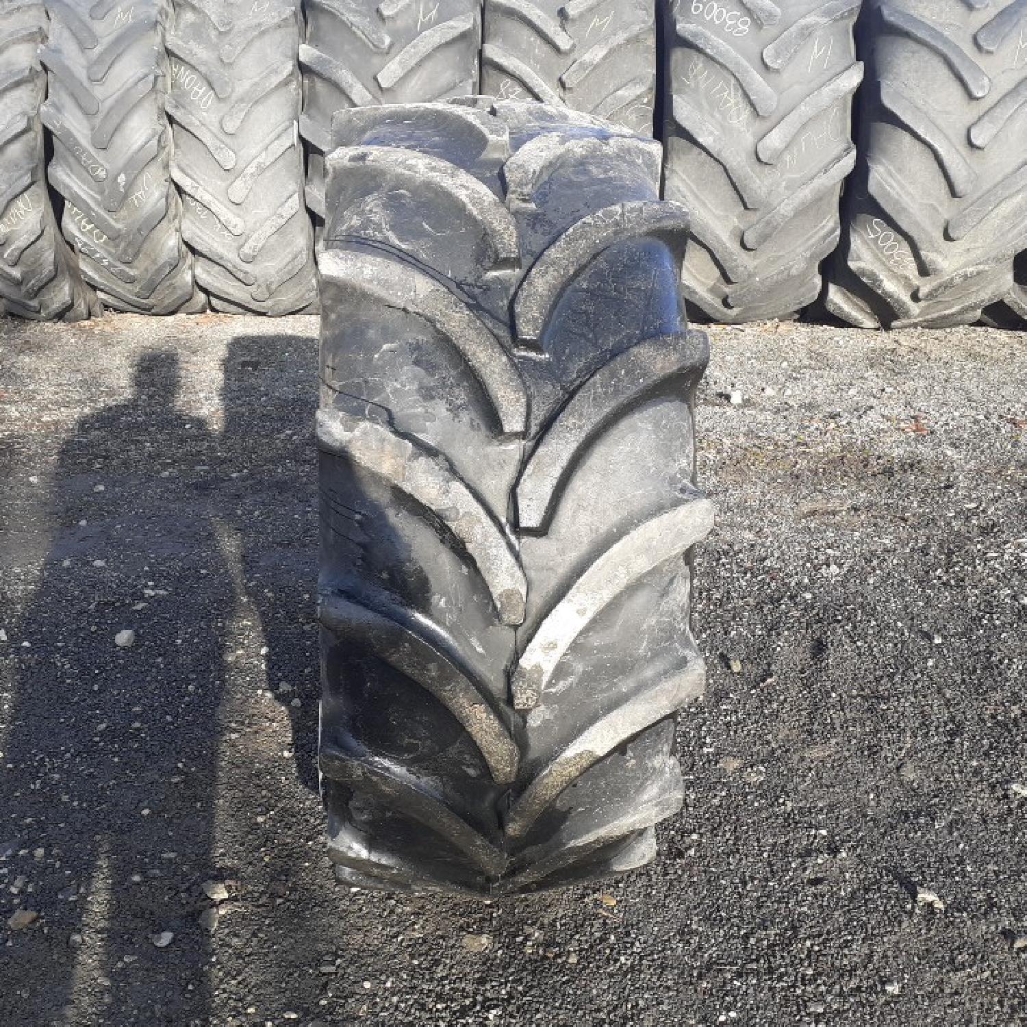  Cauciucuri 440/65R24  Vredestein
