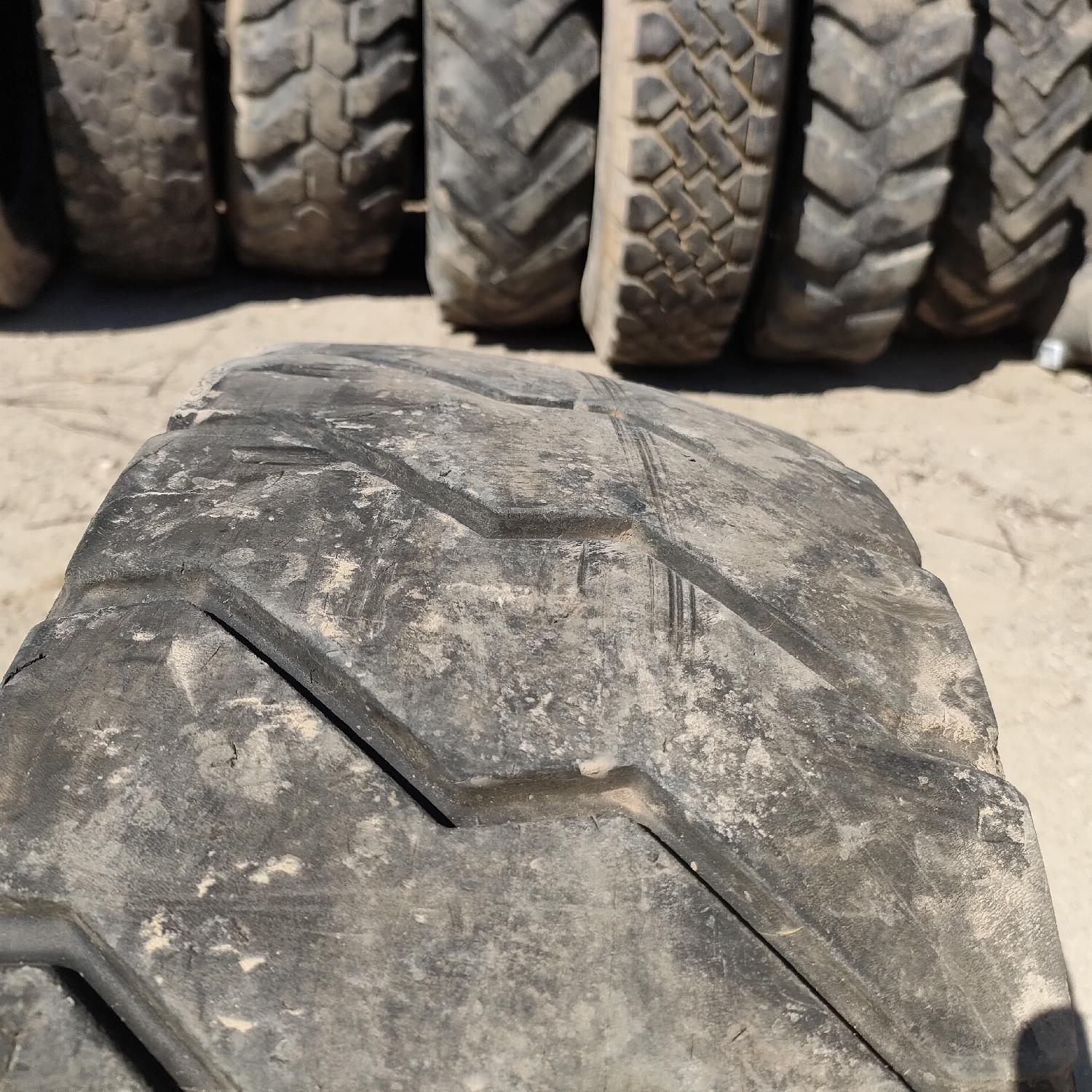  Cauciucuri 250/70R15  Michelin