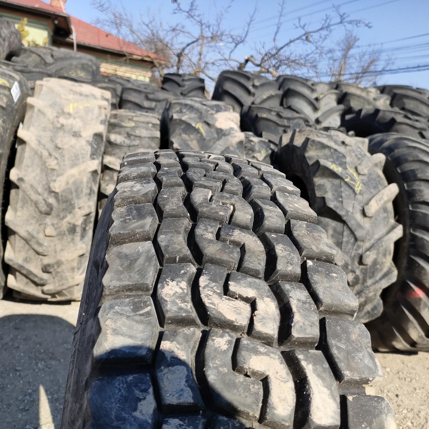  Cauciucuri 10R22.5 Bridgestone