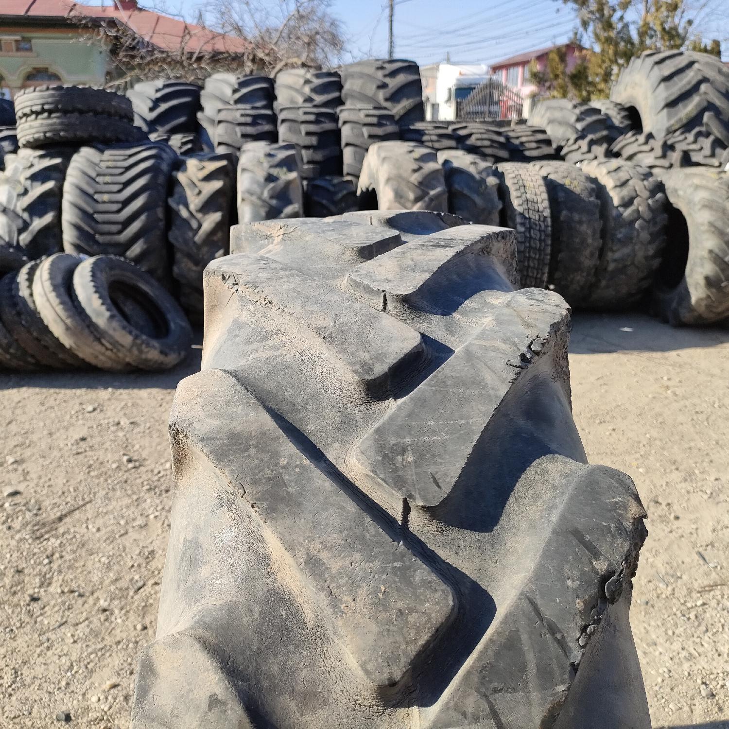  Cauciucuri 12.4-28 (320/85R28) Semperit