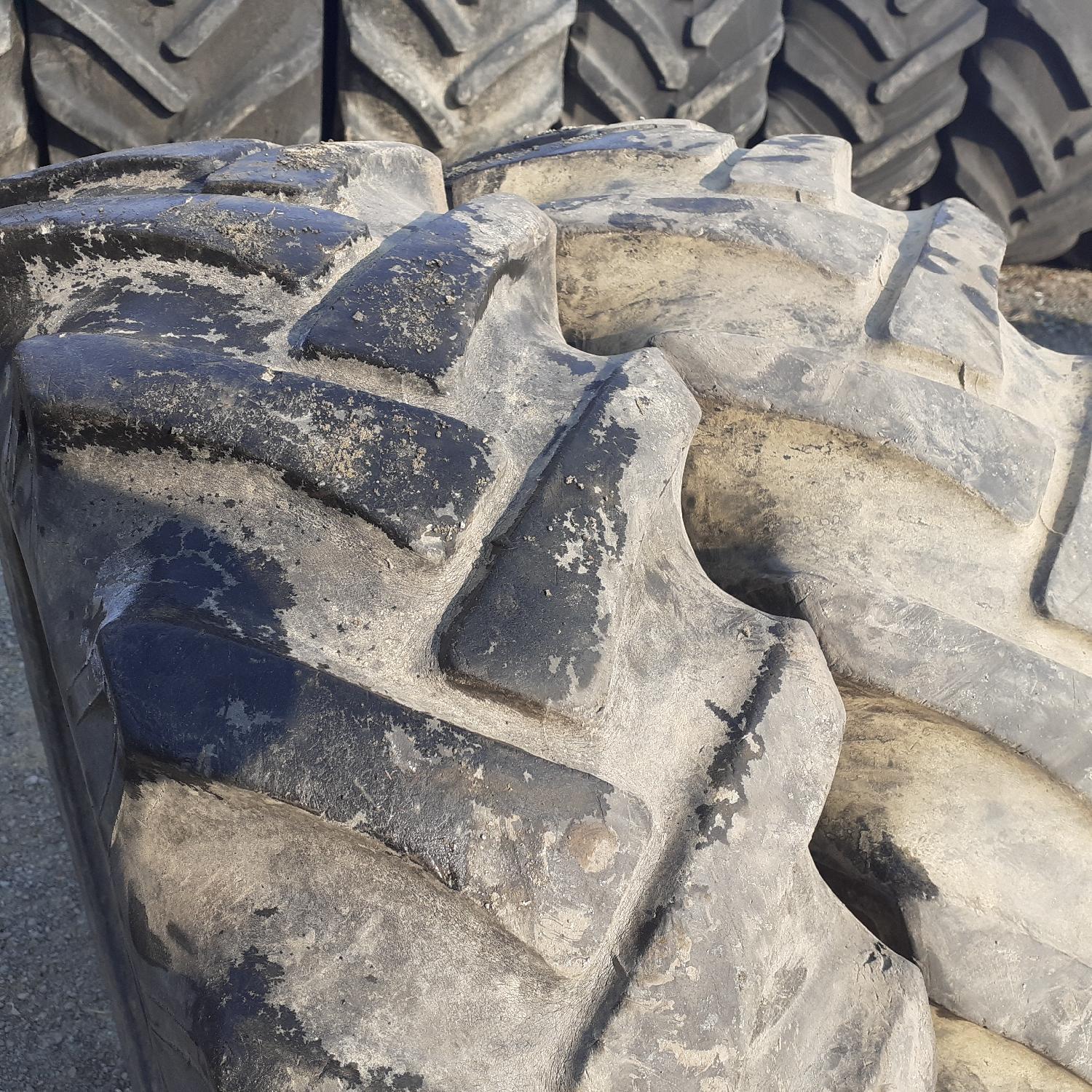  Cauciucuri 10.5-18 (10.5/80R18) Continental