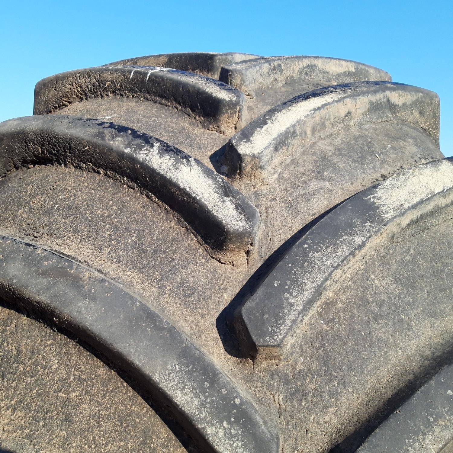  Cauciucuri 900/60R32 Goodyear