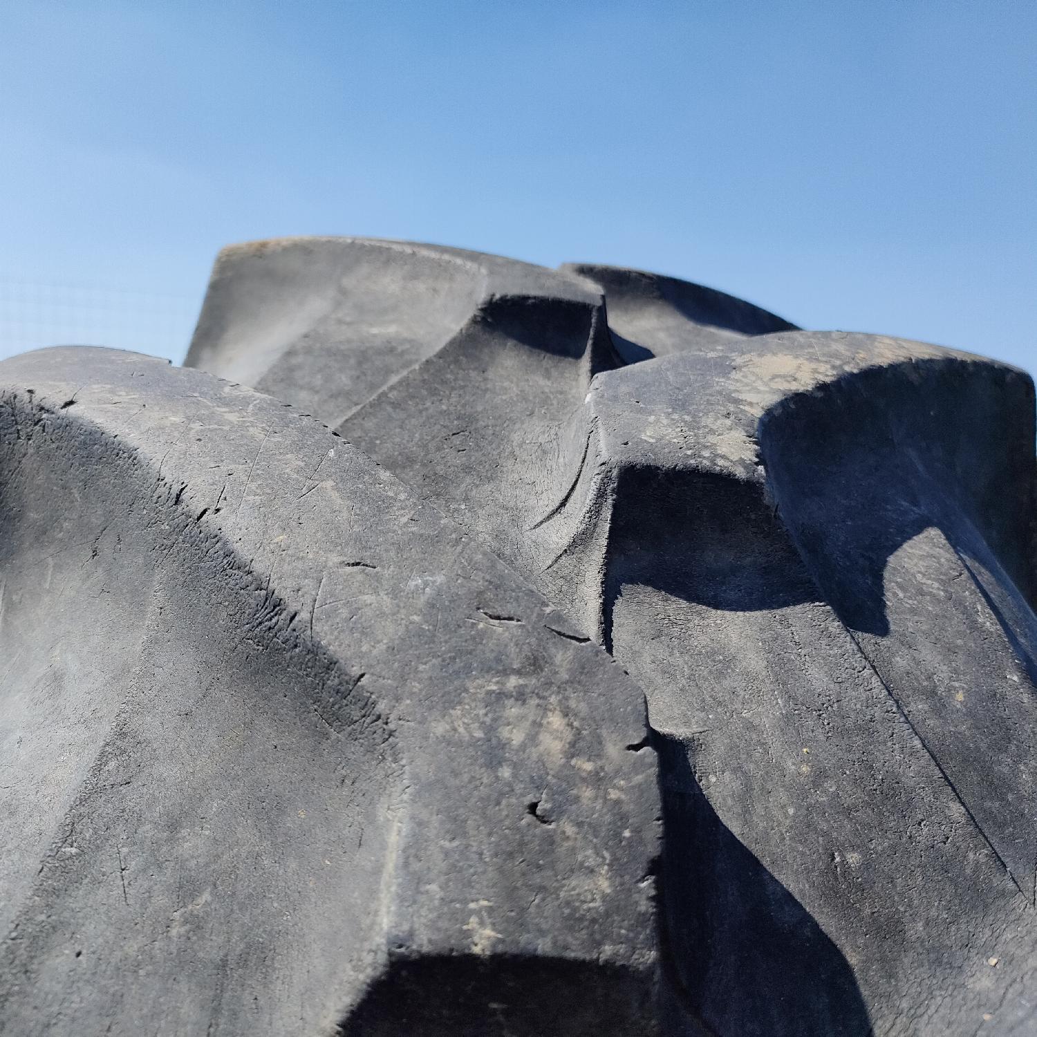  Cauciucuri 14.9R28 (380/85R28) Pirelli