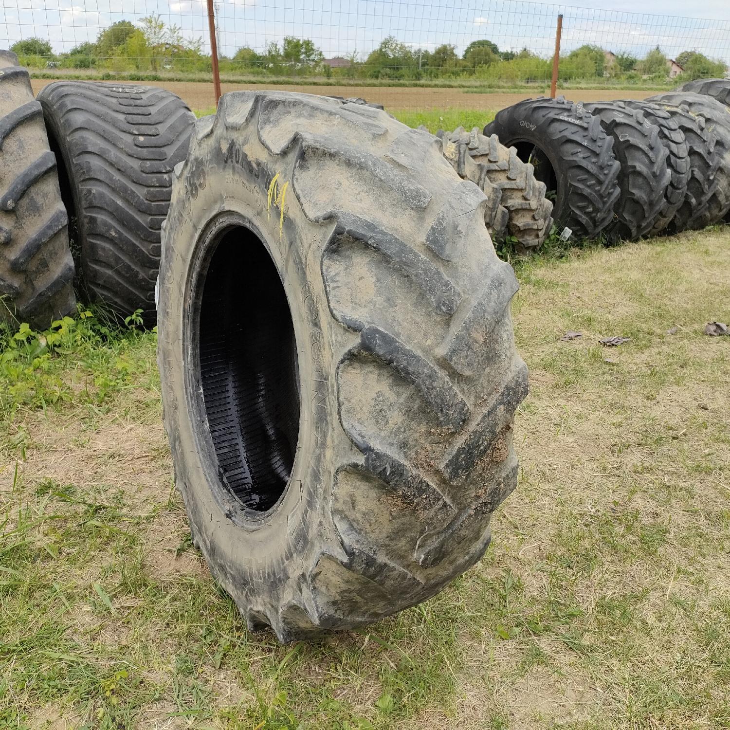  Cauciucuri 340/85R24 (13.6R24) Continental