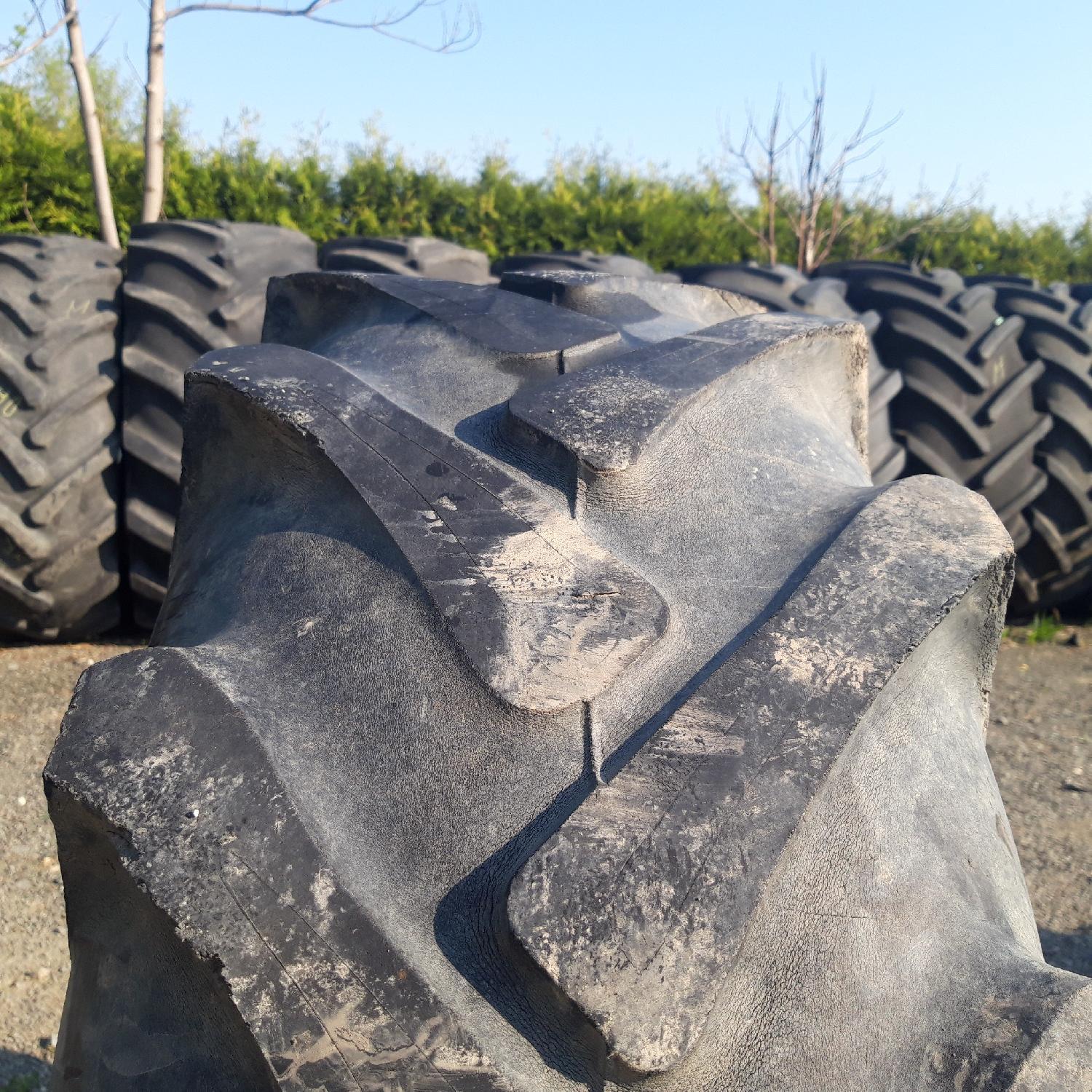  Cauciucuri 14.9-28 (380/85R28) Semperit