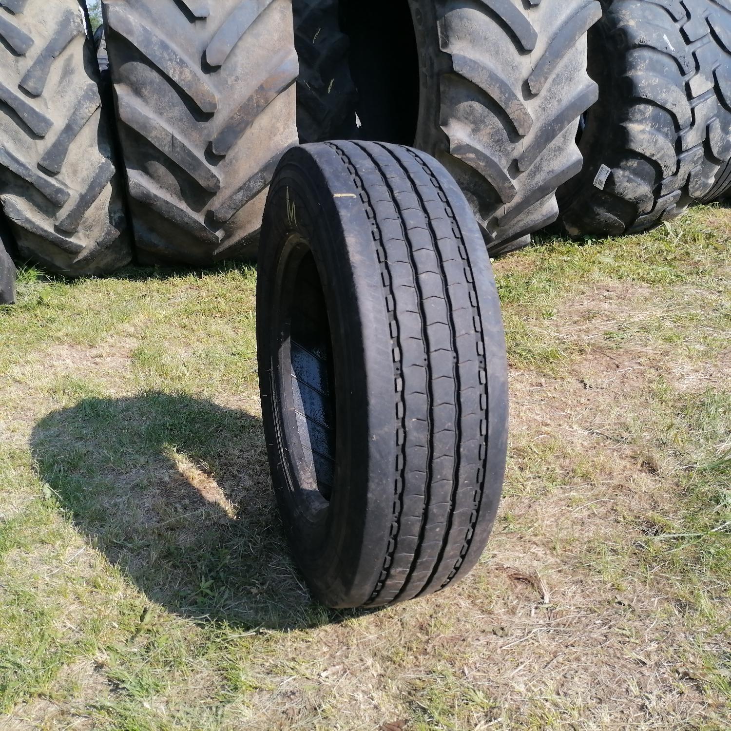 Cauciucuri 215/75R17.5  Michelin