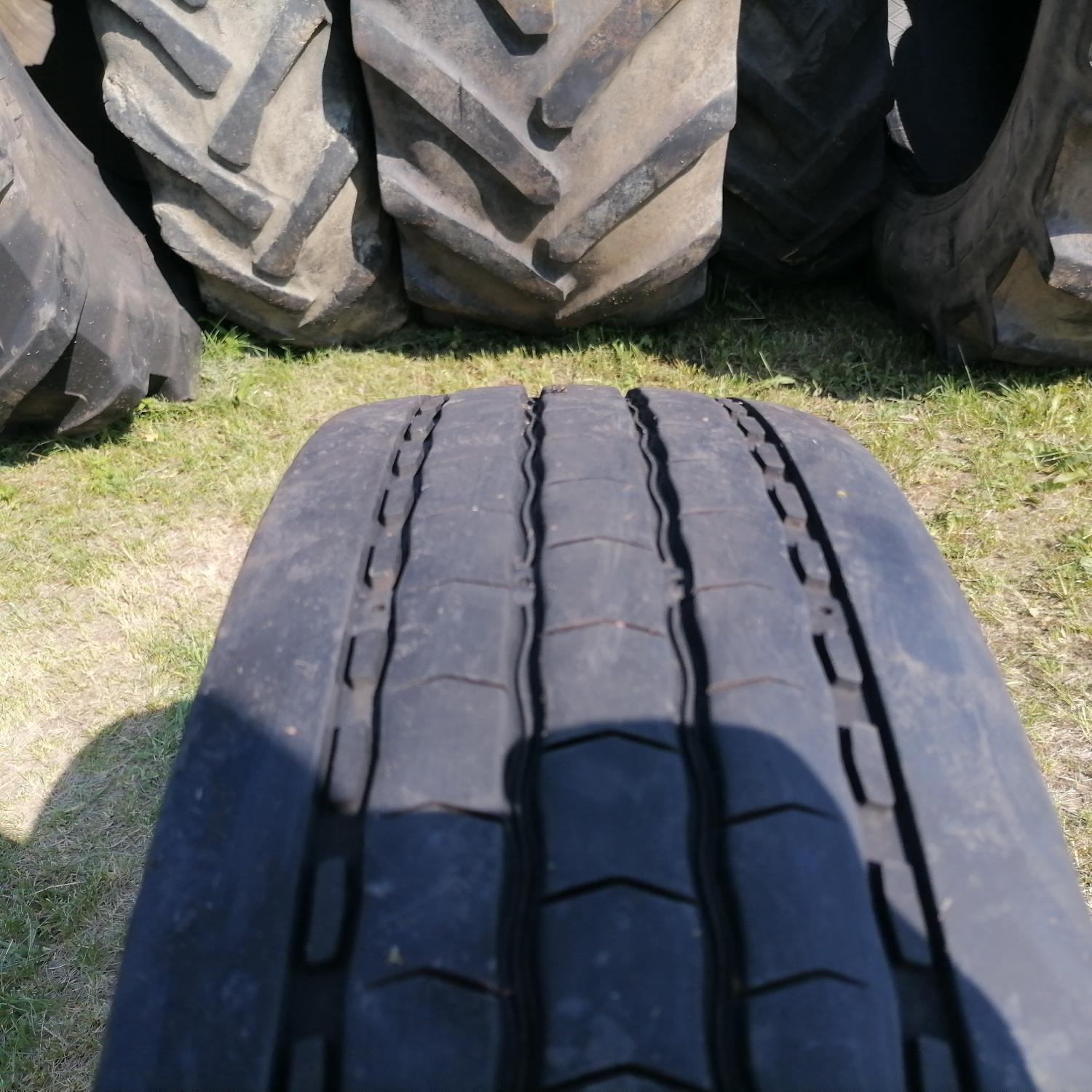  Cauciucuri 215/75R17.5  Michelin