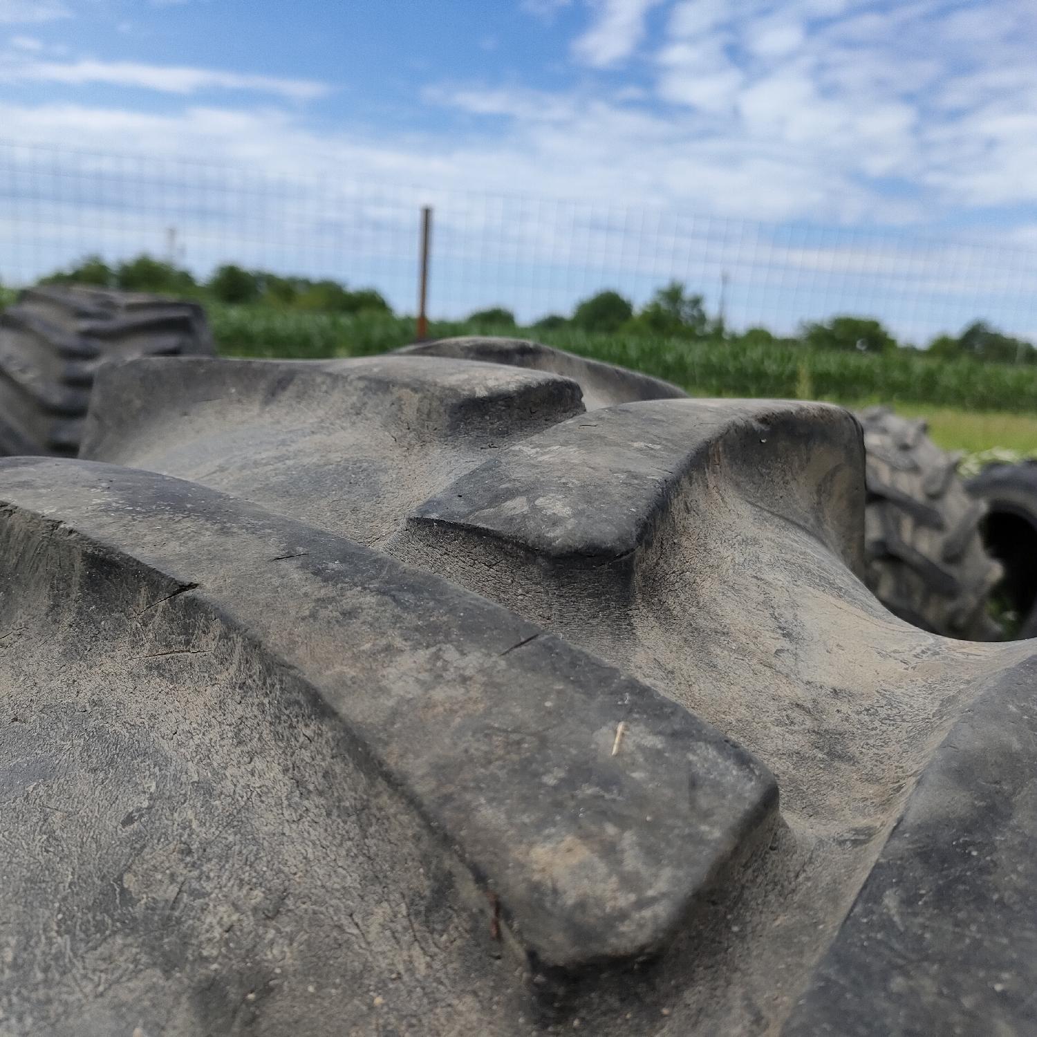  Cauciucuri 12.4-28 (320/85R28) Bkt