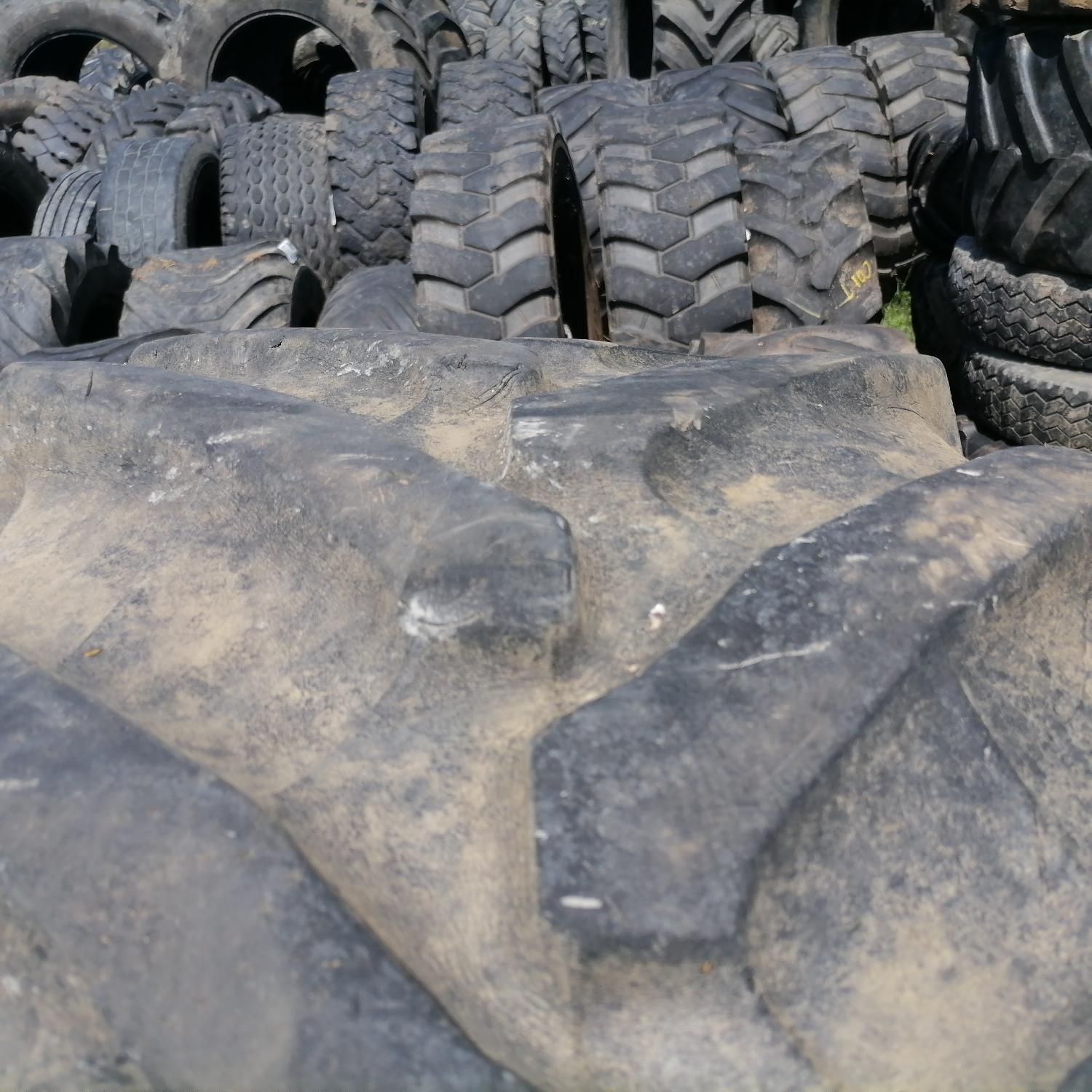  Cauciucuri 440/65R24 Trelleborg