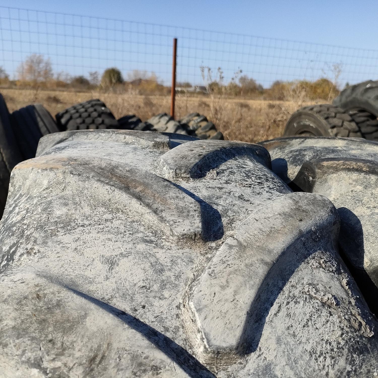  Cauciucuri 340/85R24 (13.6R24) Vredestein